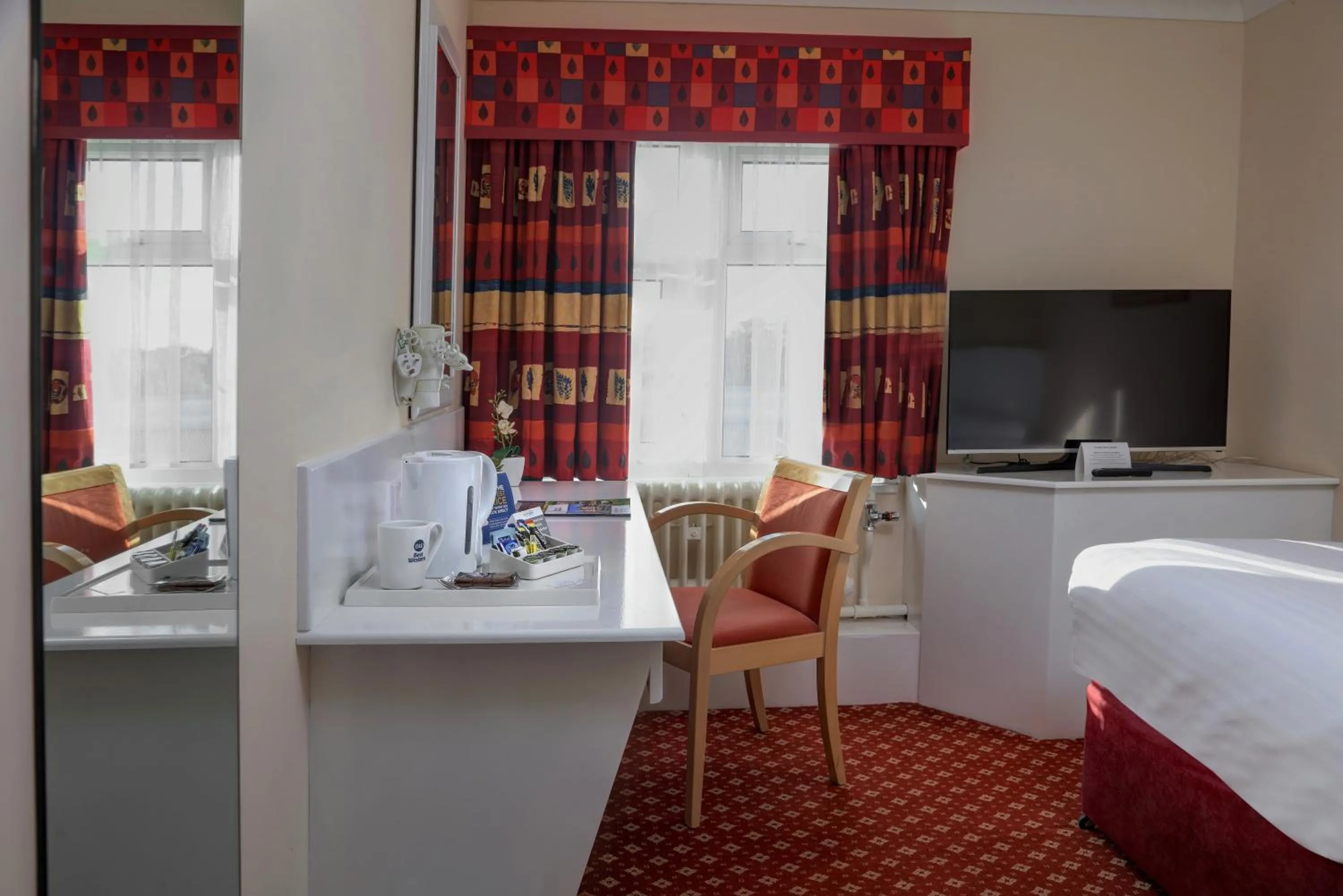 Bedroom in Crewe Arms Hotel