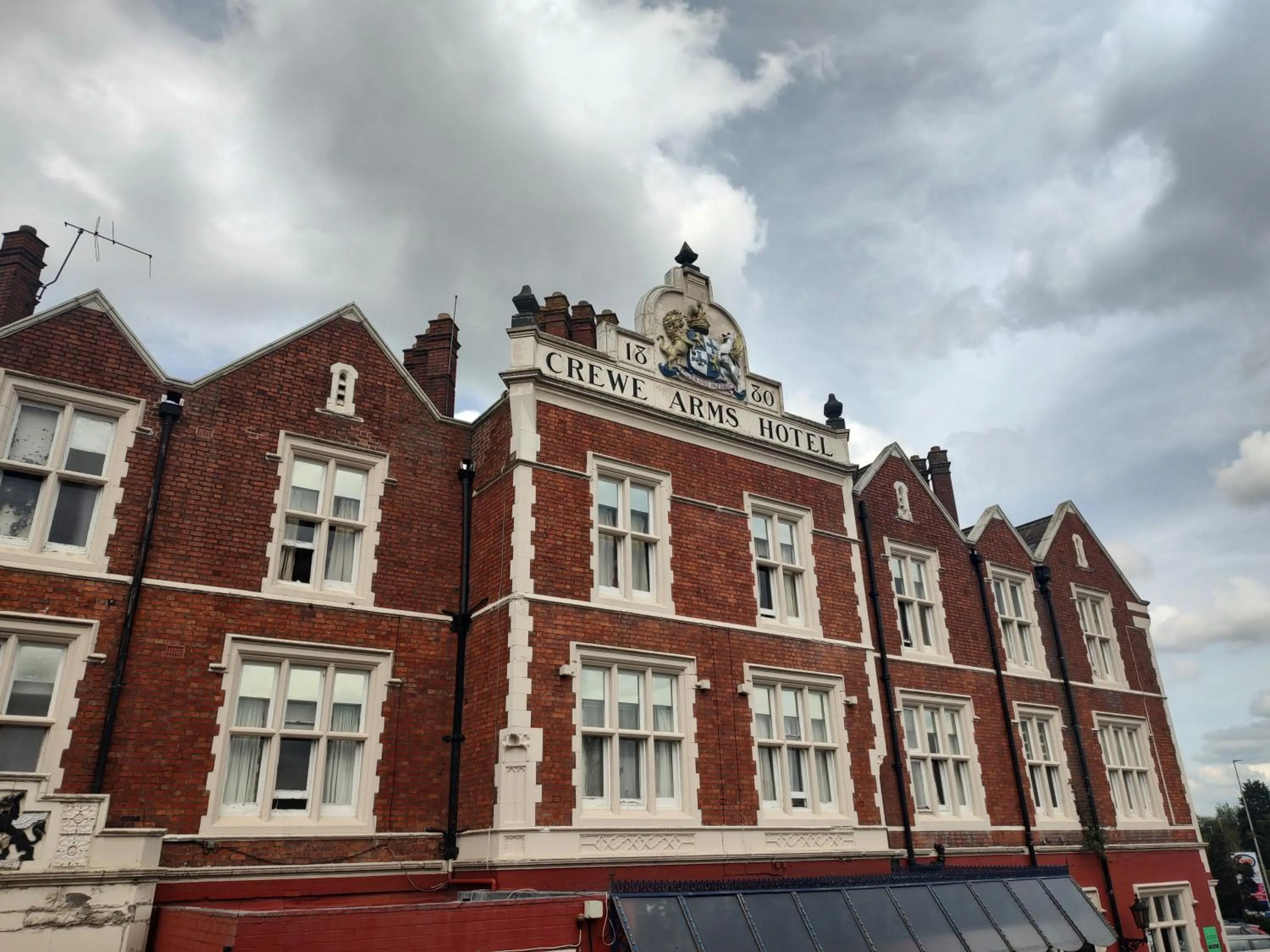 Property building in Crewe Arms Hotel