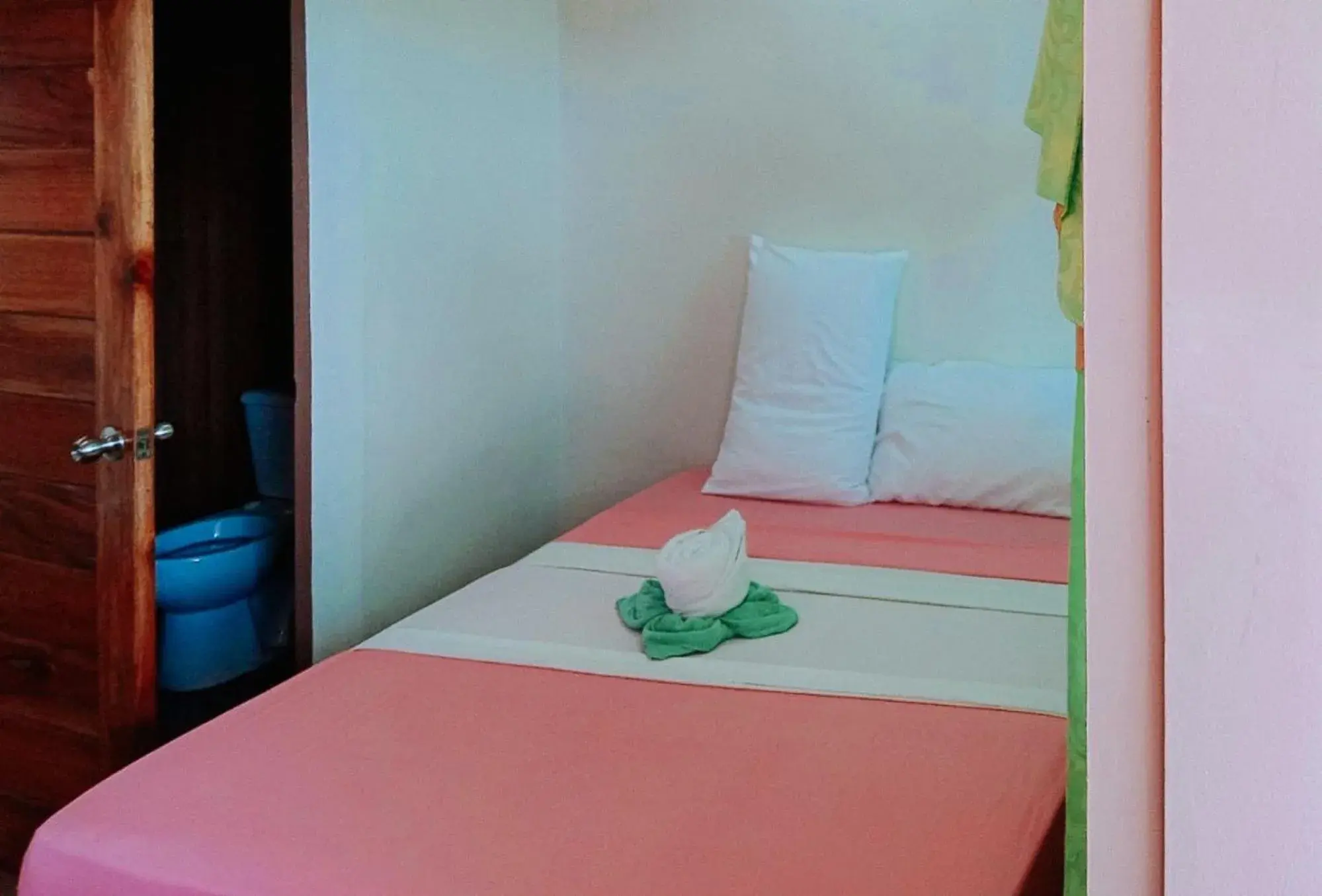 Bed in RedDoorz @ 4ks Pension House Bogo City Cebu Bed in RedDoorz @ 4ks Pension House Bogo City Cebu