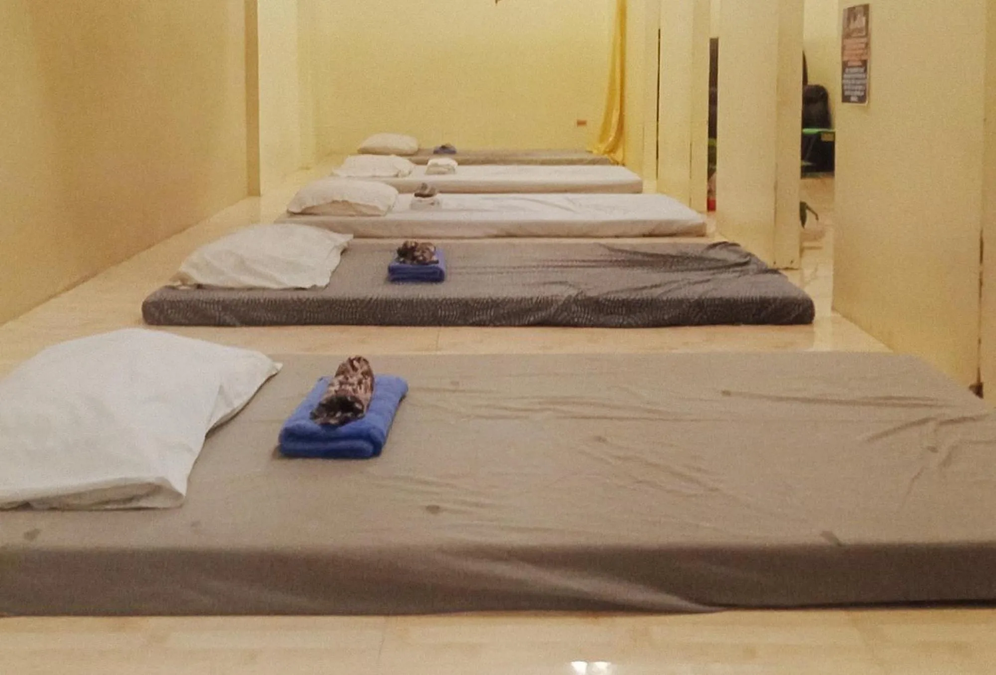 Spa and wellness centre/facilities, Bed in RedDoorz @ 4ks Pension House Bogo City Cebu