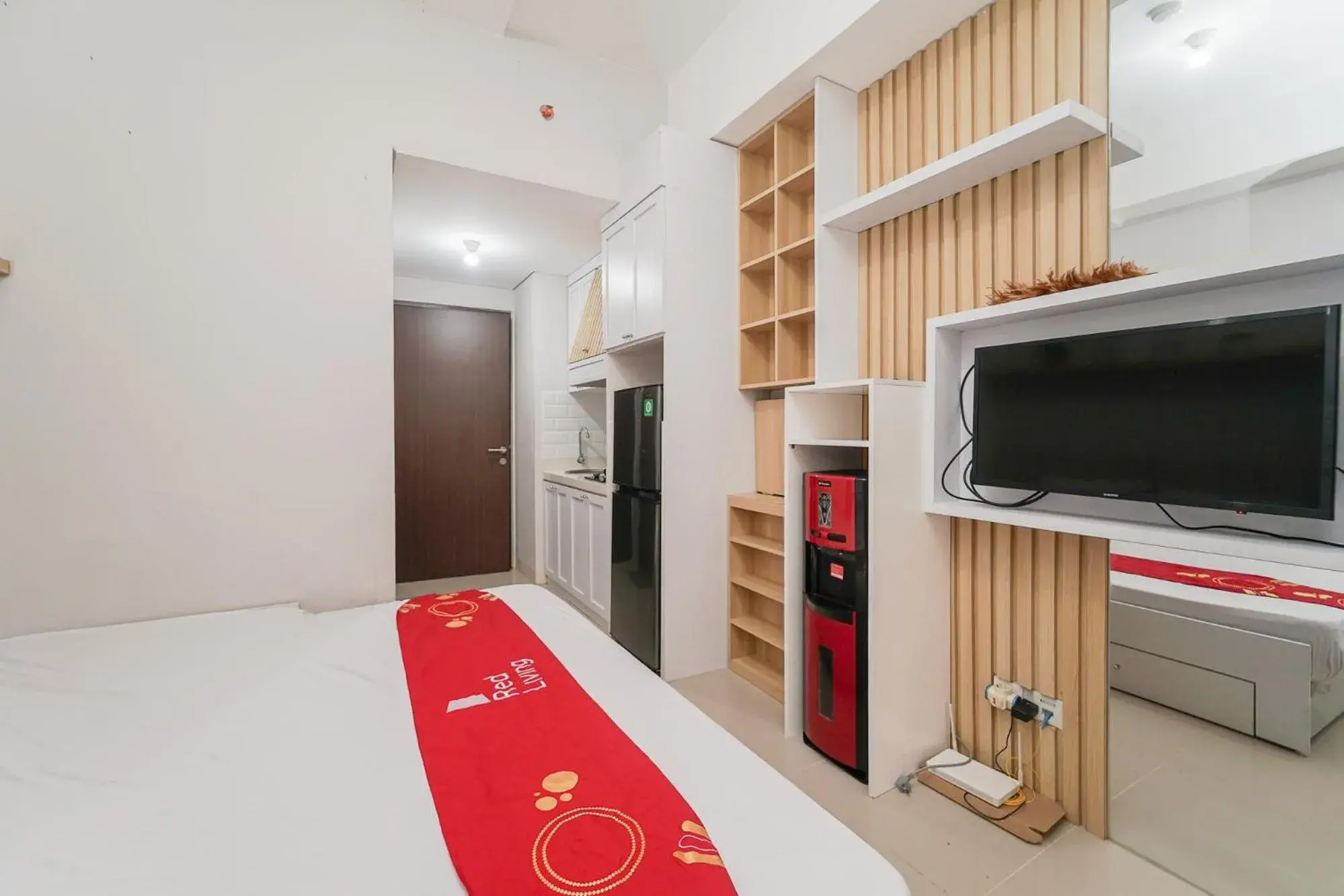Bed in RedLiving Apartemen Transpark Juanda - Frams Properti Tower Jade with Netflix Bed in RedLiving Apartemen Transpark Juanda - Frams Properti Tower Jade with Netflix