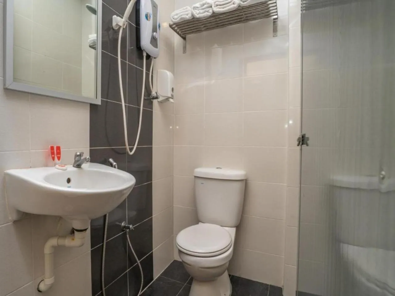 Bathroom in Hotel The Island