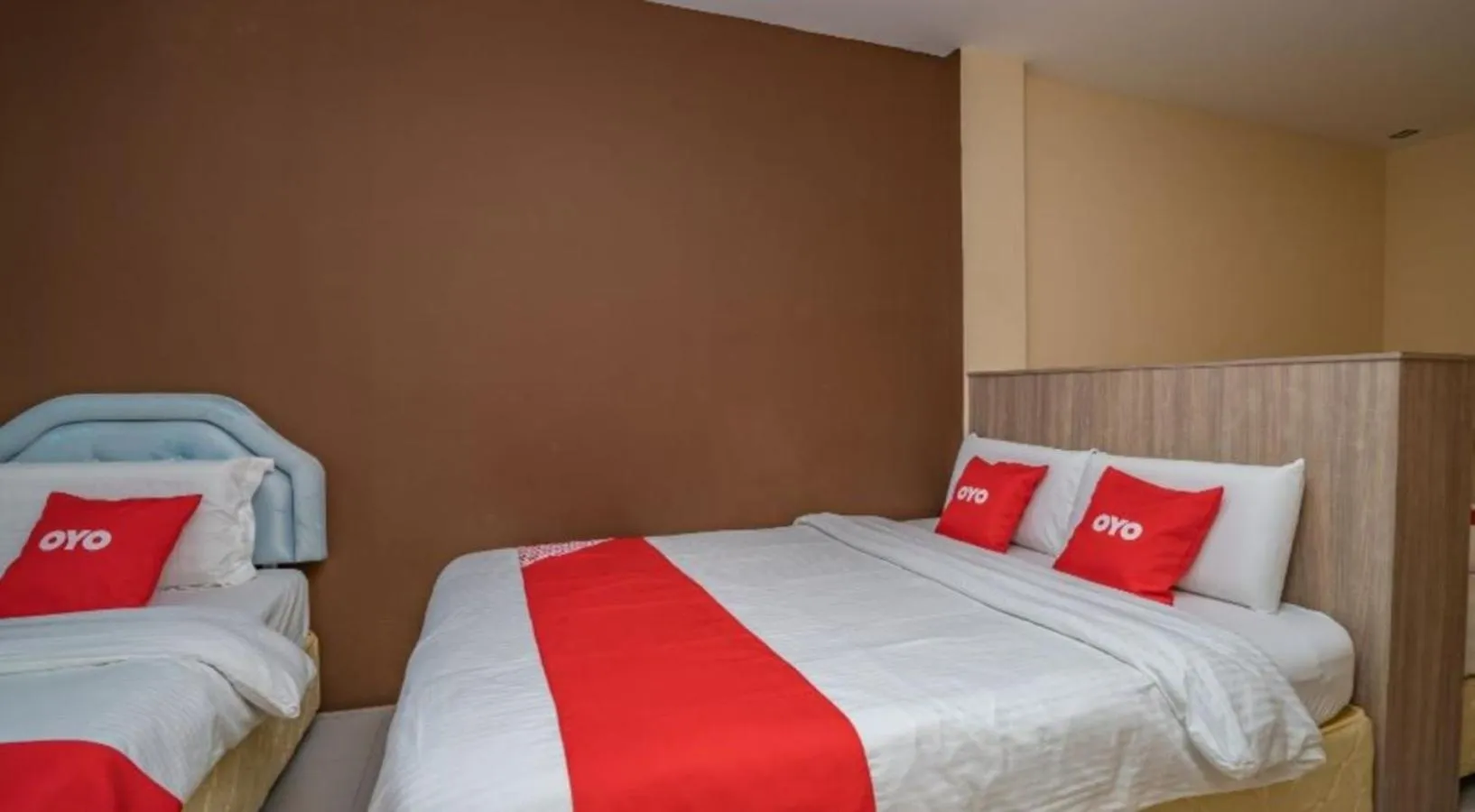 Bed in Hotel The Island