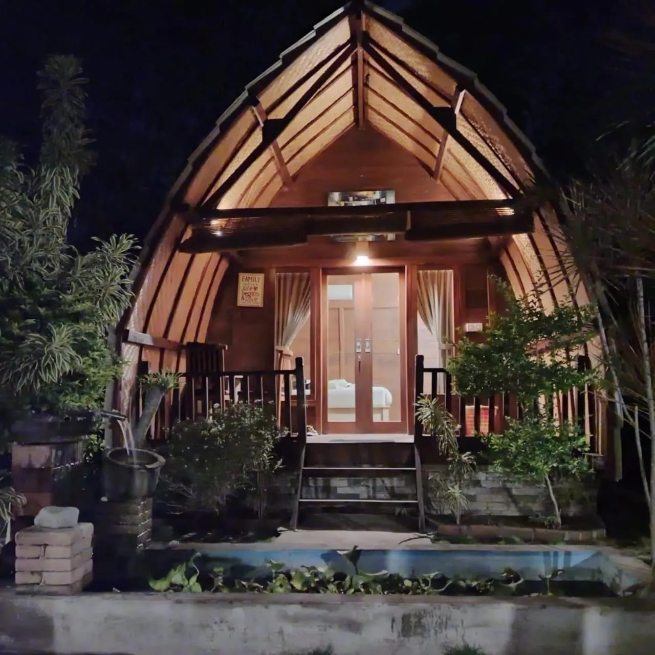 Property building in Maha Nusa Menjangan