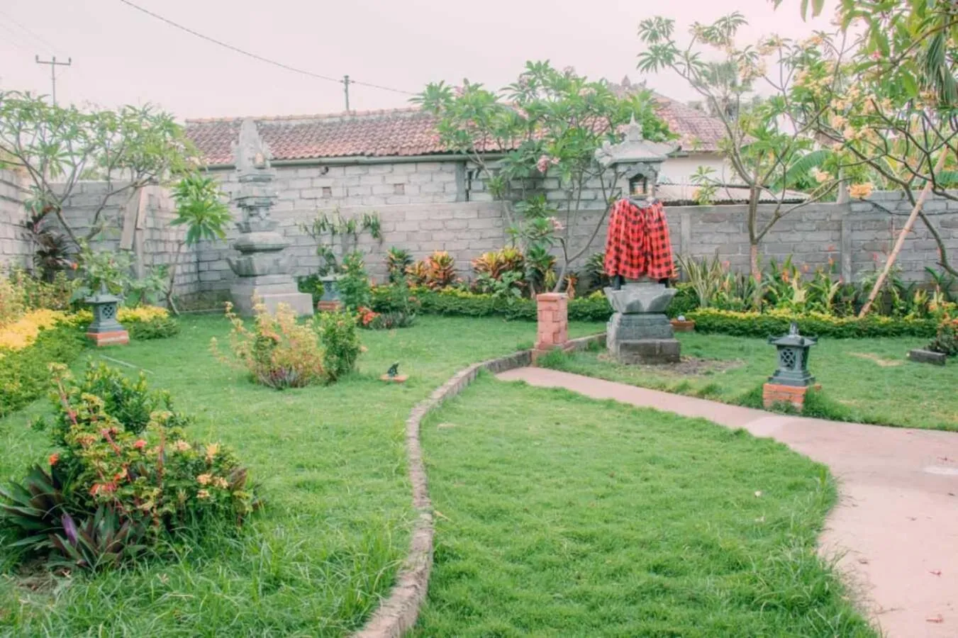 Property building in Maha Nusa Menjangan