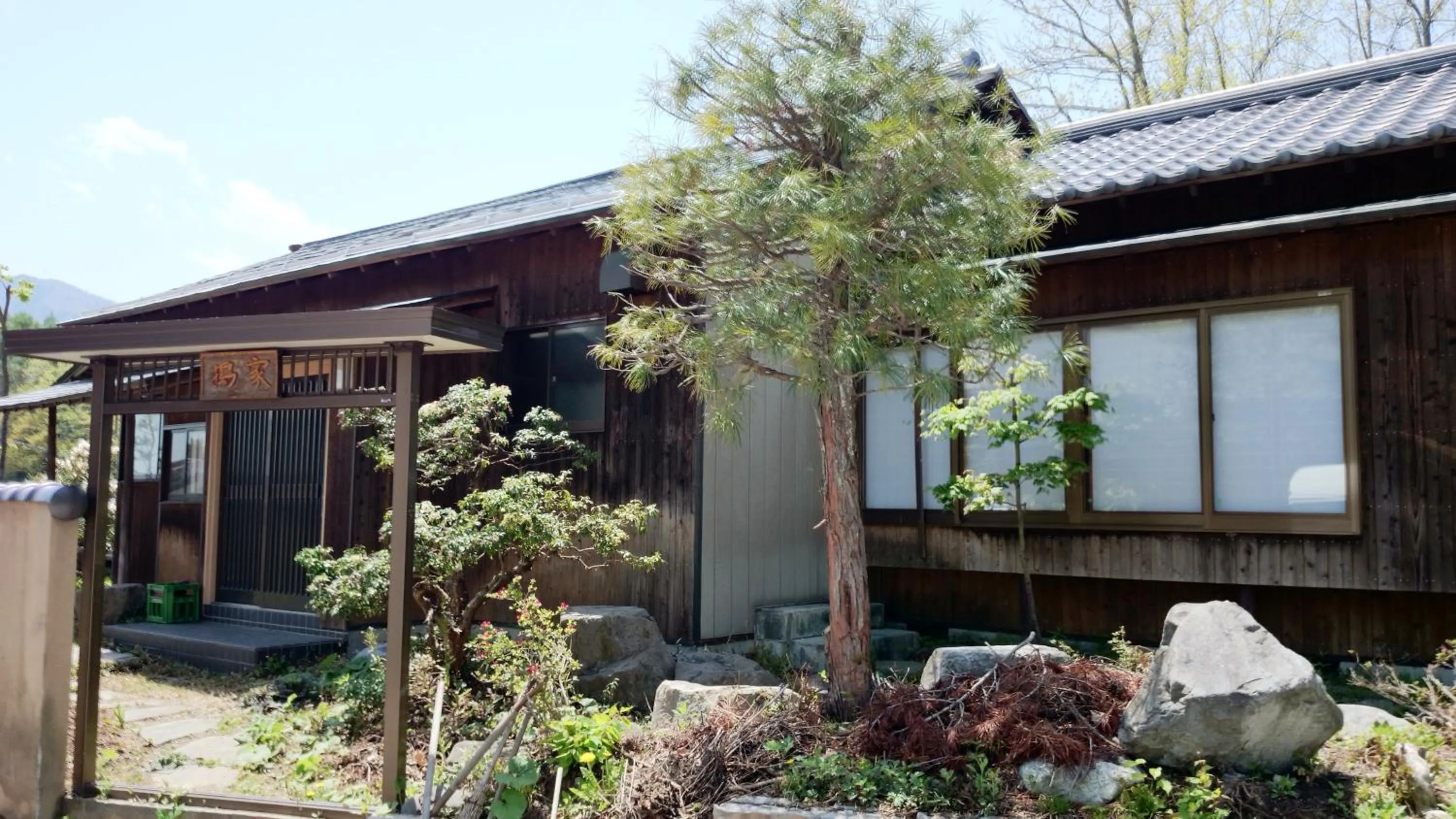 Facade/entrance in Alpine Route Hotel