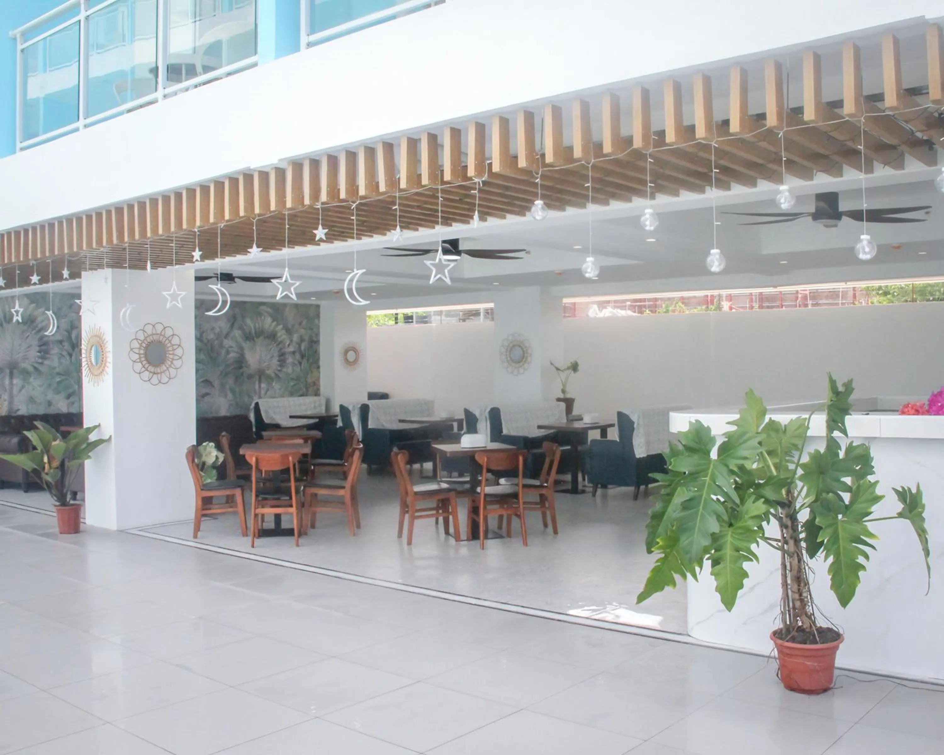 Restaurant/places to eat in Bohol Dolphin Bay Resort