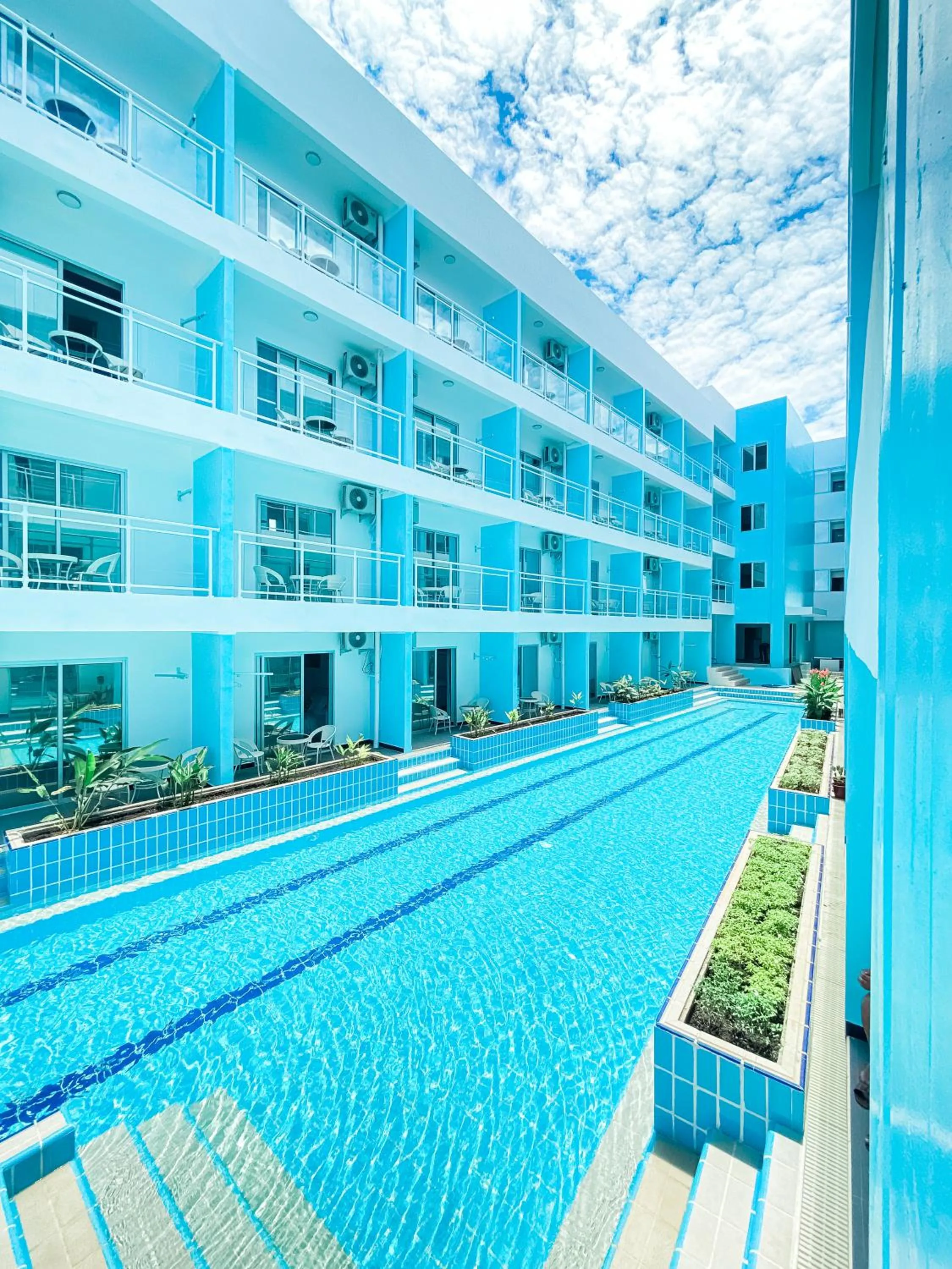 Swimming pool in Bohol Dolphin Bay Resort