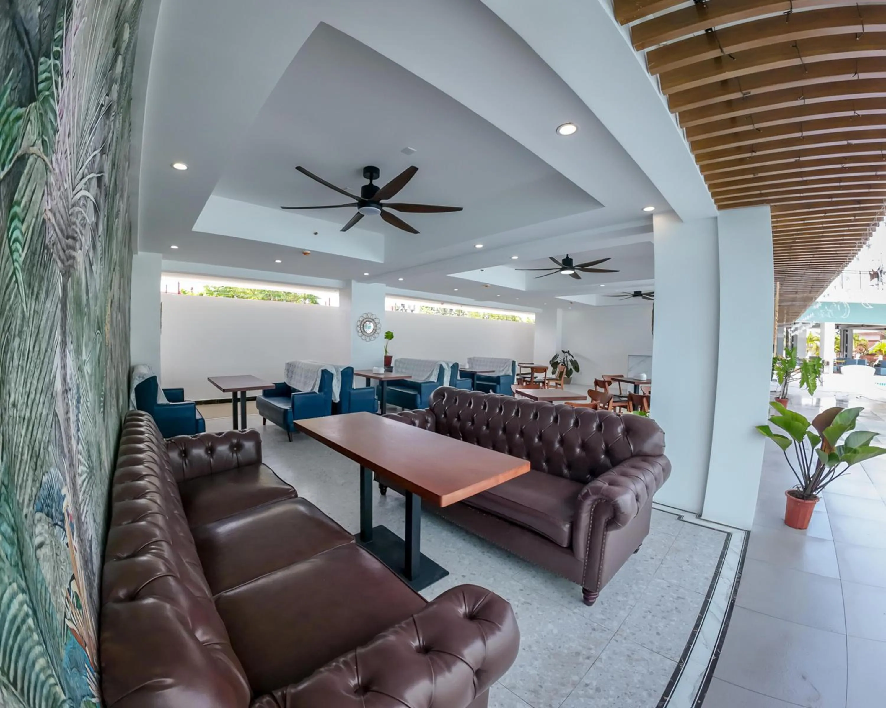 Restaurant/places to eat in Bohol Dolphin Bay Resort