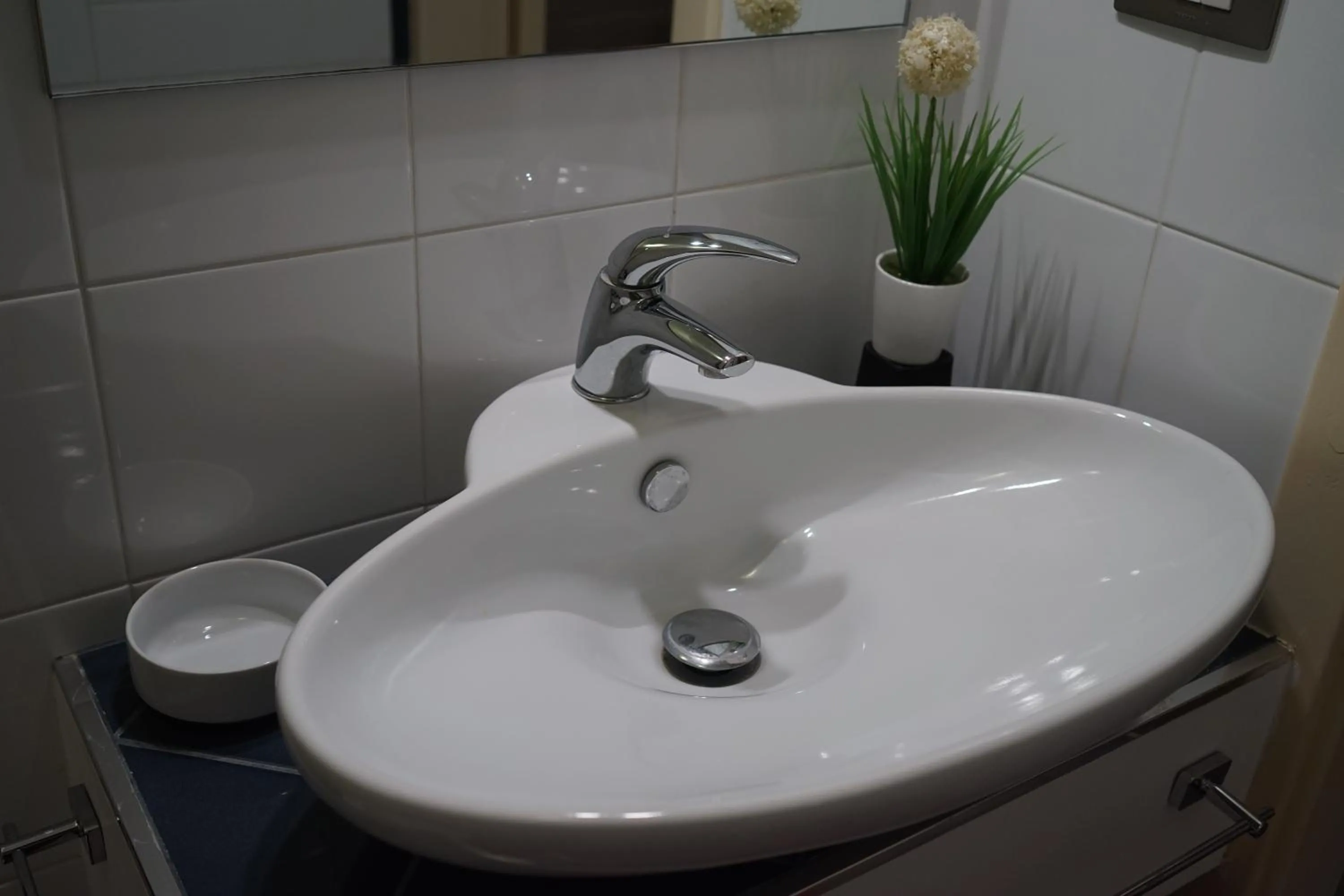 Bathroom in White Suite B&B