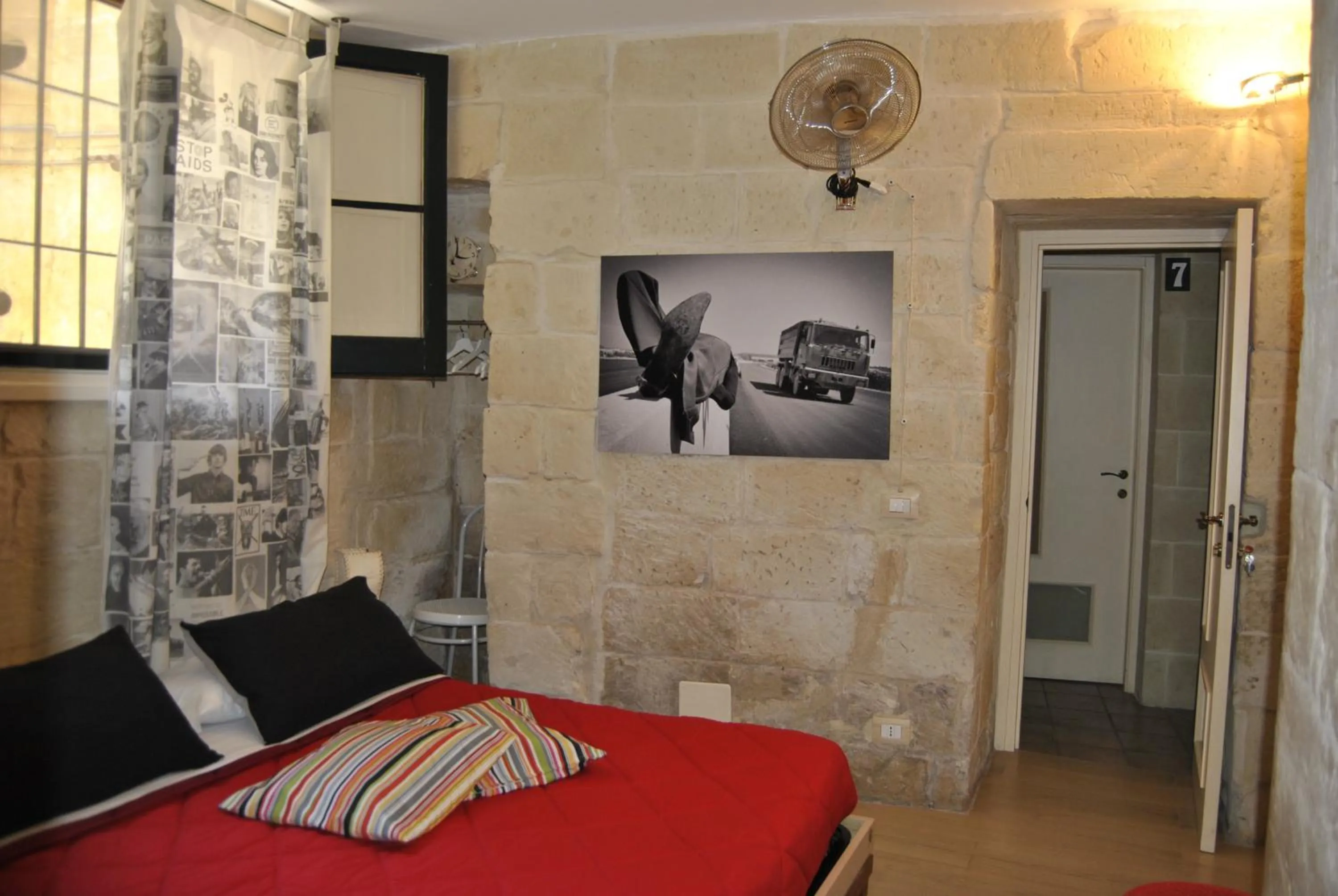 Photo of the whole room, Bed in White Suite B&B