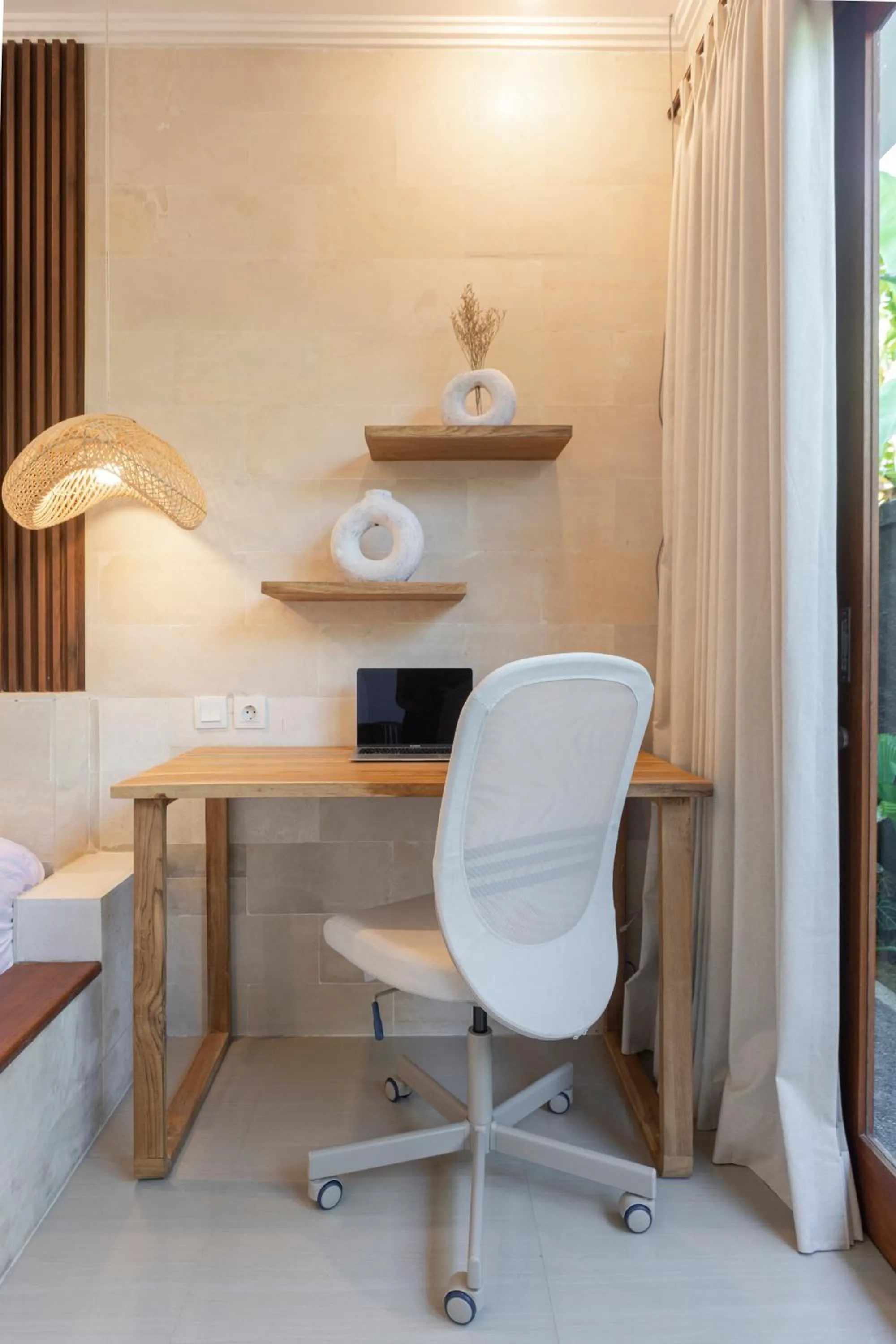Designer Studio Emy Sanur