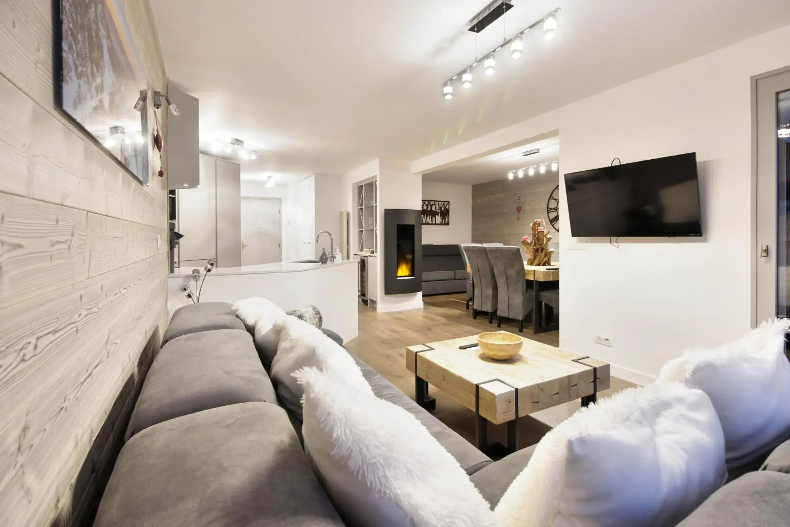Taragan - Totally Refurbished 3 bed apt, Central St Gervais! Taragan - Totally Refurbished 3 bed apt, Central St Gervais!