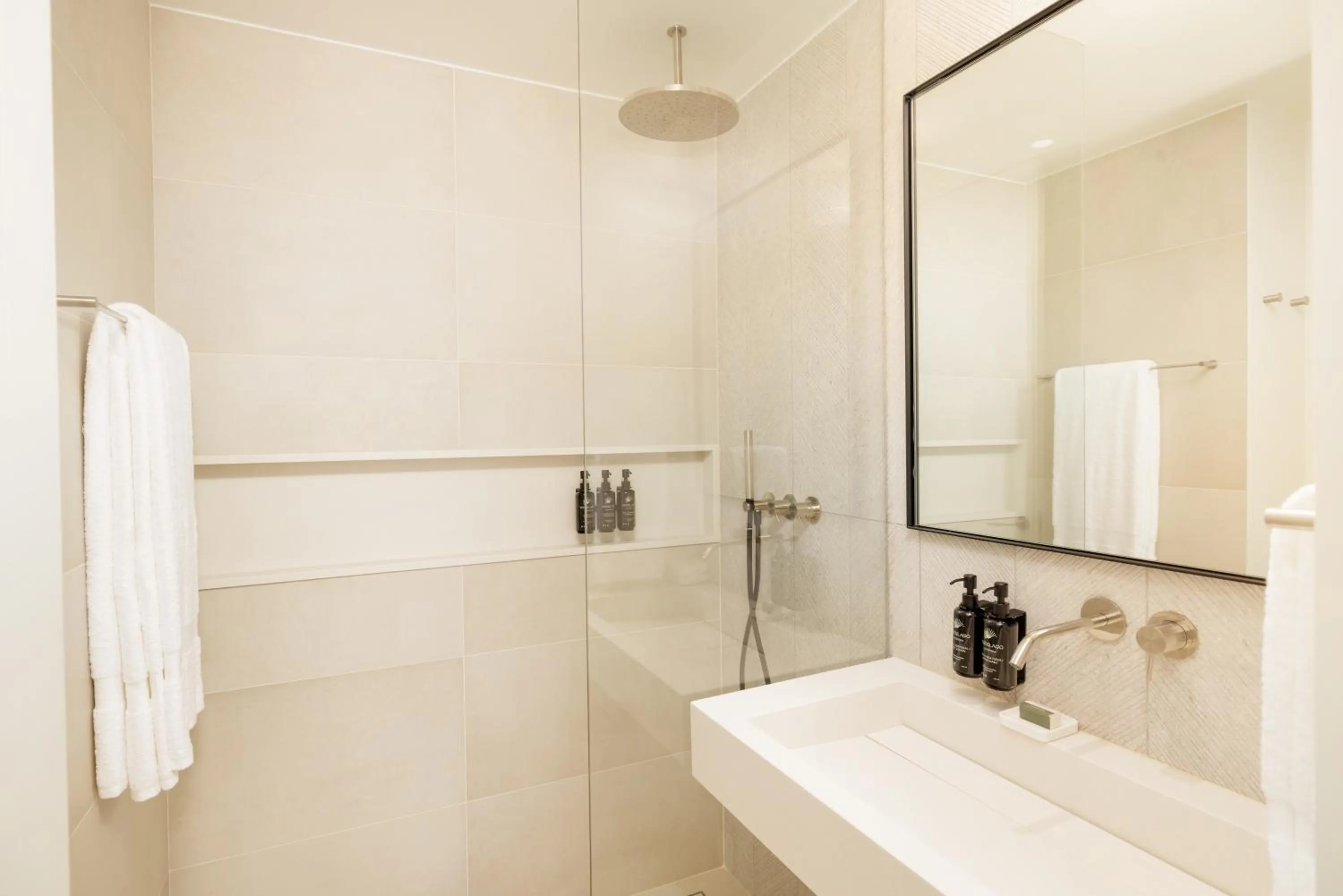 Shower in Verdelago Resort