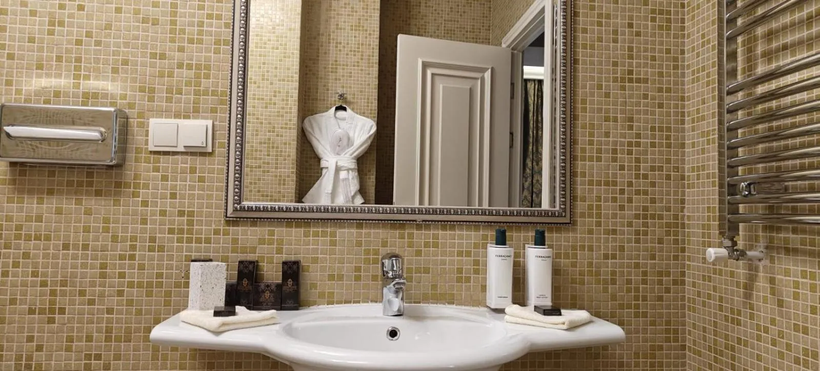 Bathroom in Savoy Hotel