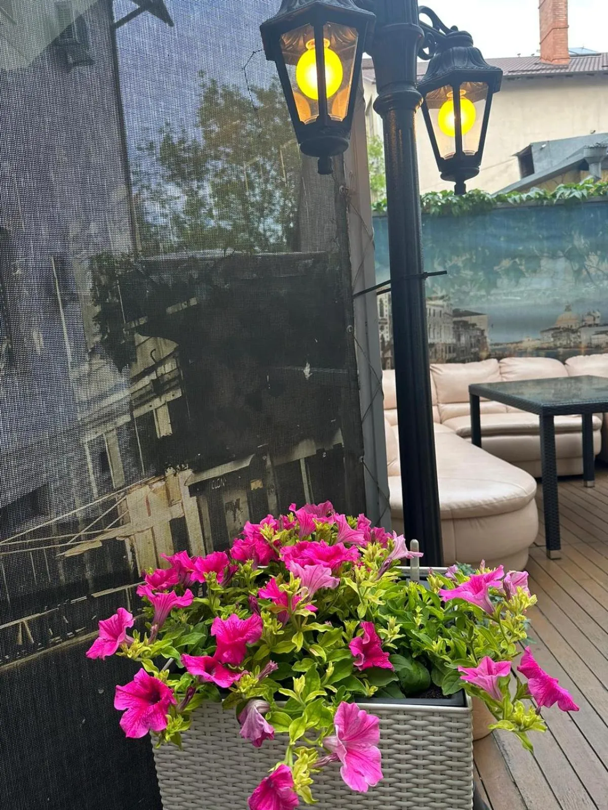 Inner courtyard view in Savoy Hotel