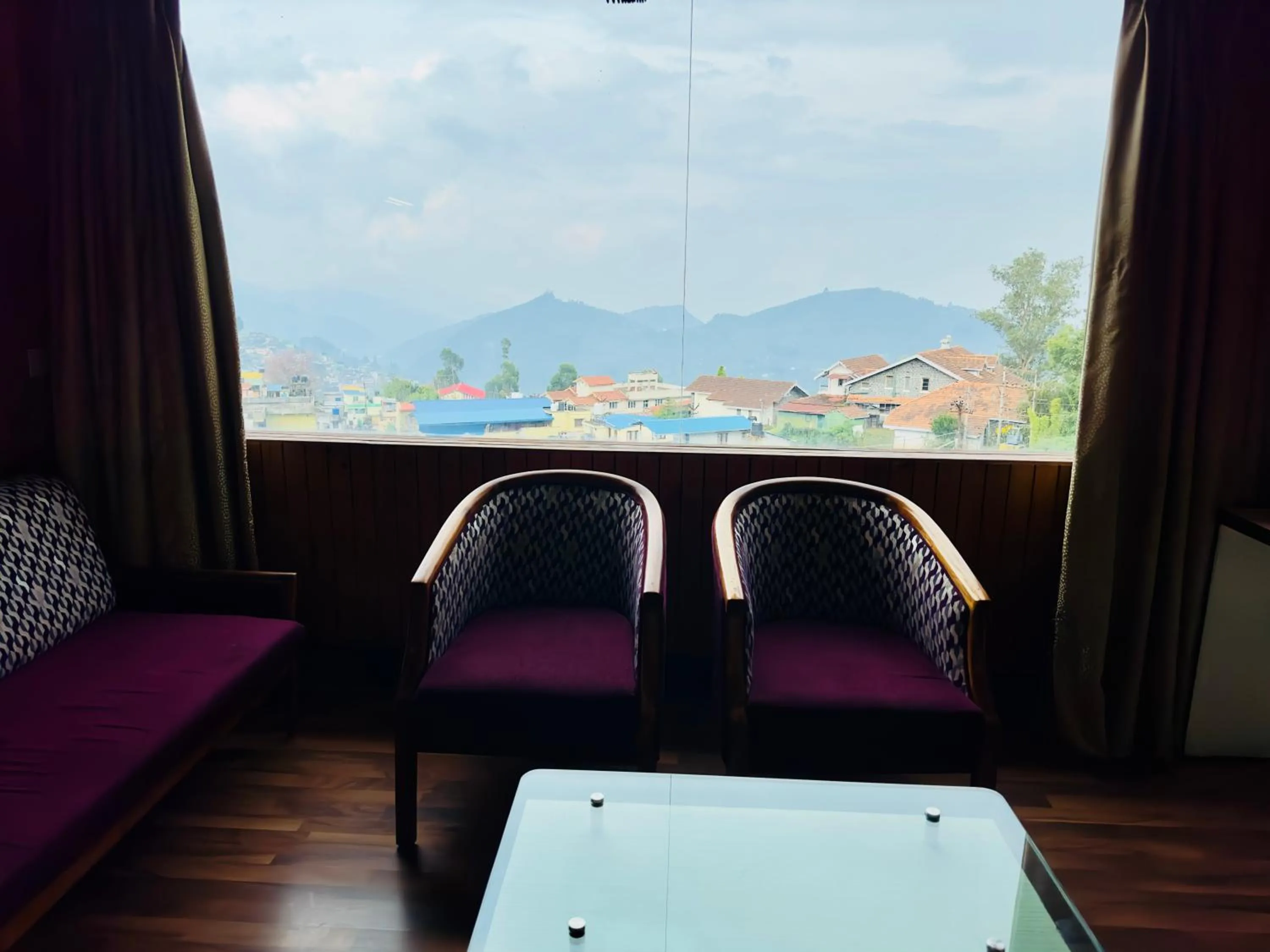 Mountain view in Poppys Pleasant Stay