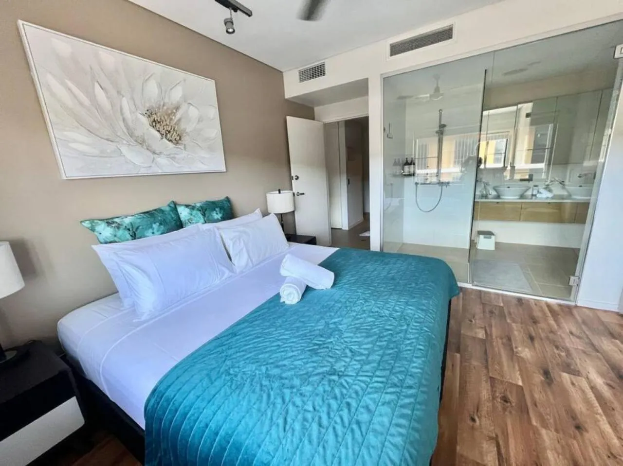 Bedroom, Bed in Waterfront Escape 2Bdr, Wavepool, Restaurants