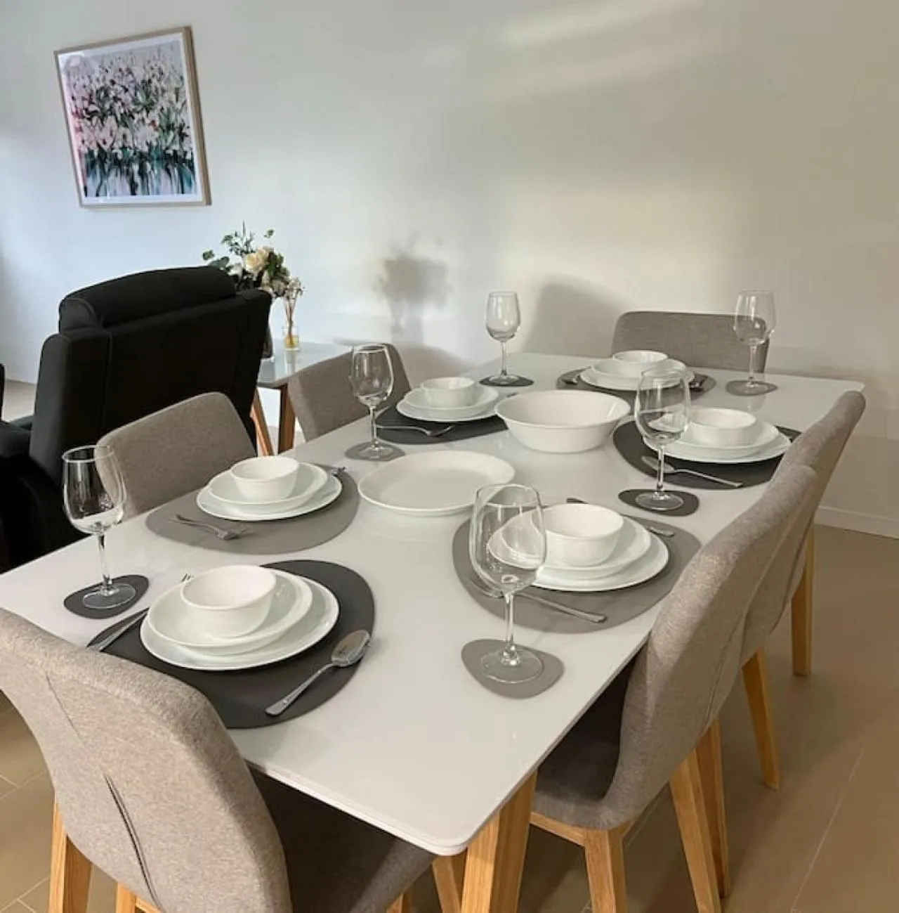 Dining area in Waterfront Escape 2Bdr, Wavepool, Restaurants
