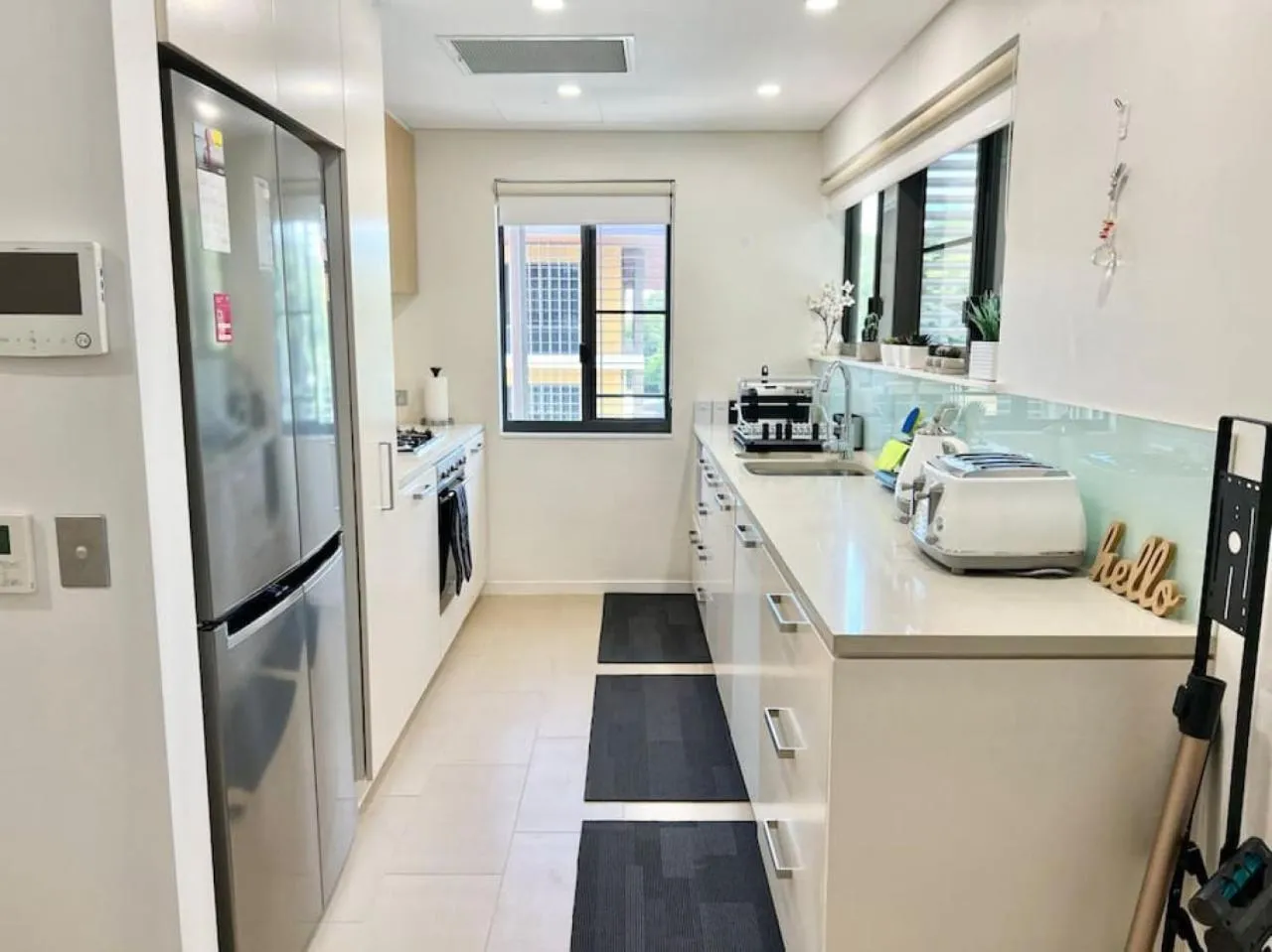 Kitchen or kitchenette in Waterfront Escape 2Bdr, Wavepool, Restaurants