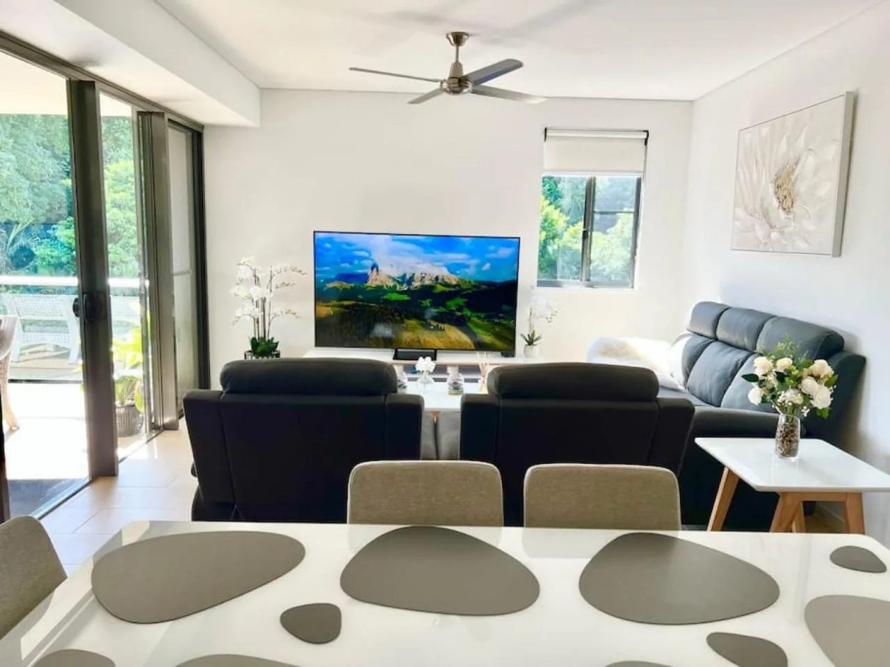 Living room in Waterfront Escape 2Bdr, Wavepool, Restaurants