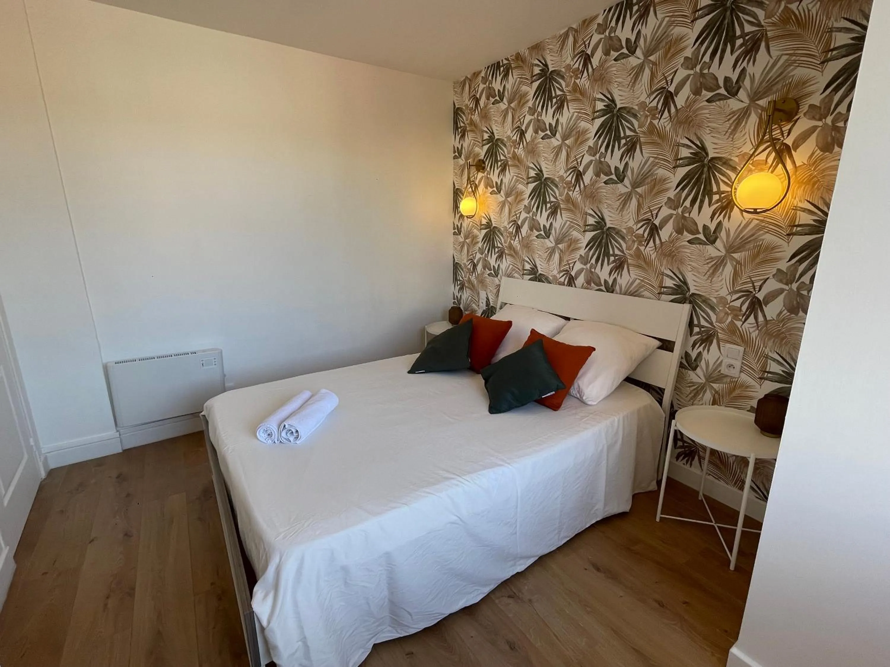 Bedroom, Bed in Nid douillet proche Capitole