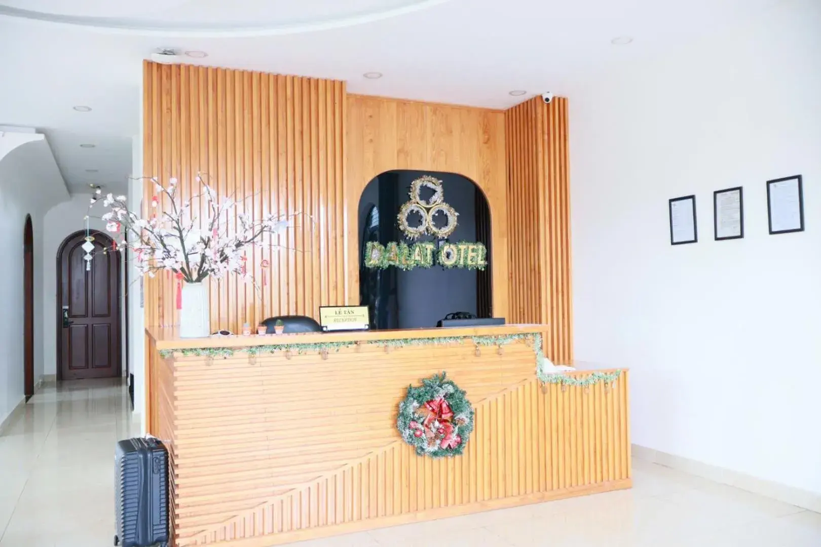 Lobby or reception in Otel Hotel Dalat Lobby or reception in Otel Hotel Dalat