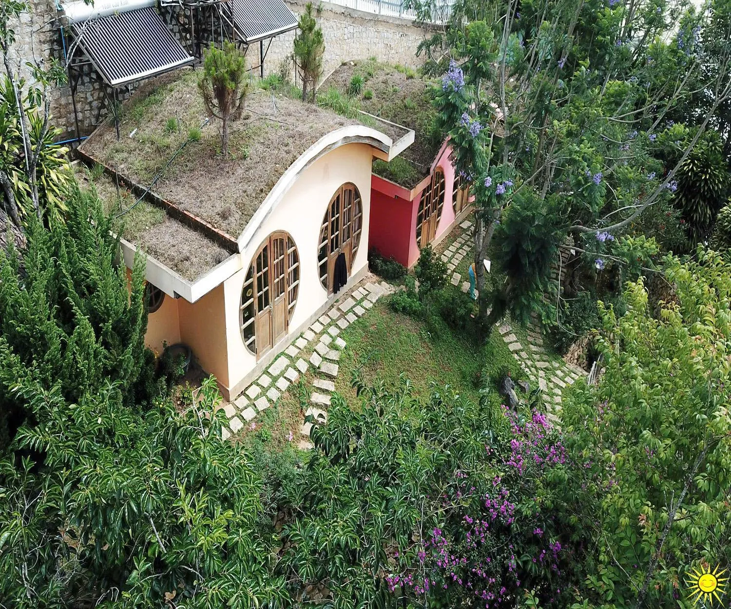 Property building in Otel Hotel Dalat