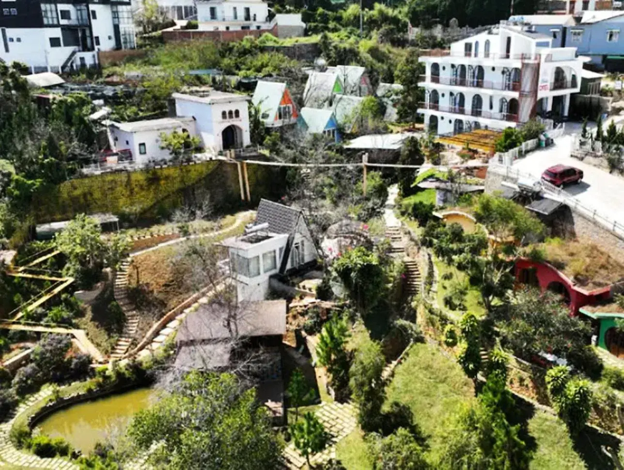 Property building in Otel Hotel Dalat Property building in Otel Hotel Dalat