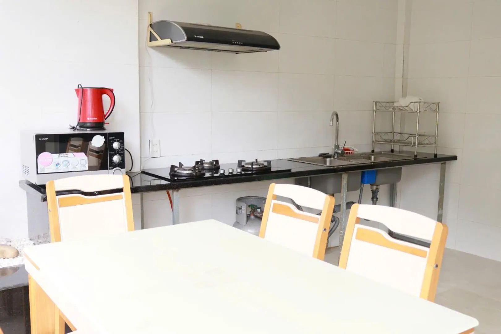 Kitchen or kitchenette in Otel Hotel Dalat