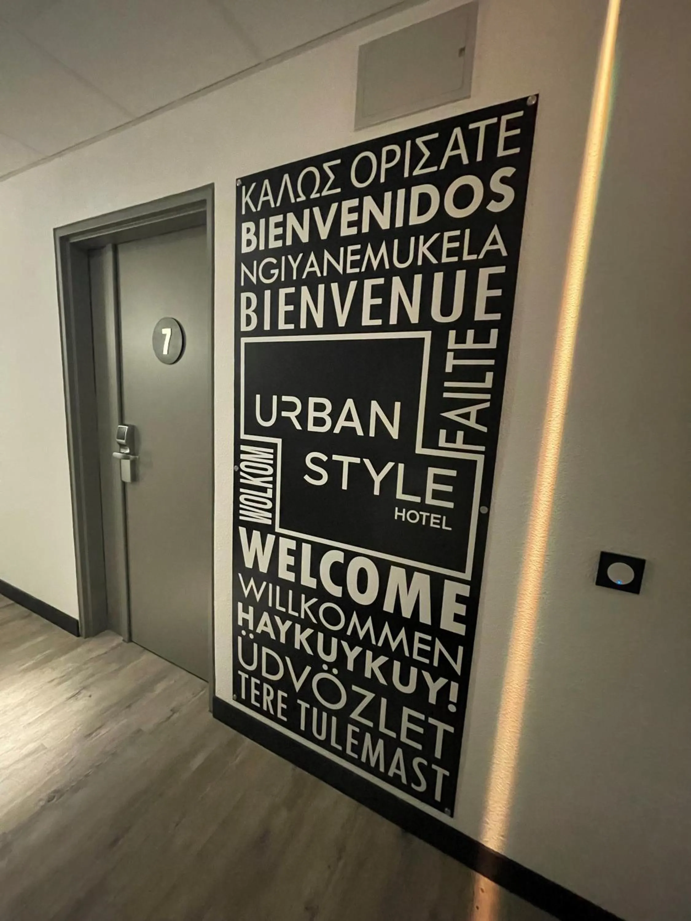 Property building in Urban Style Cannes Mouans-Sartoux