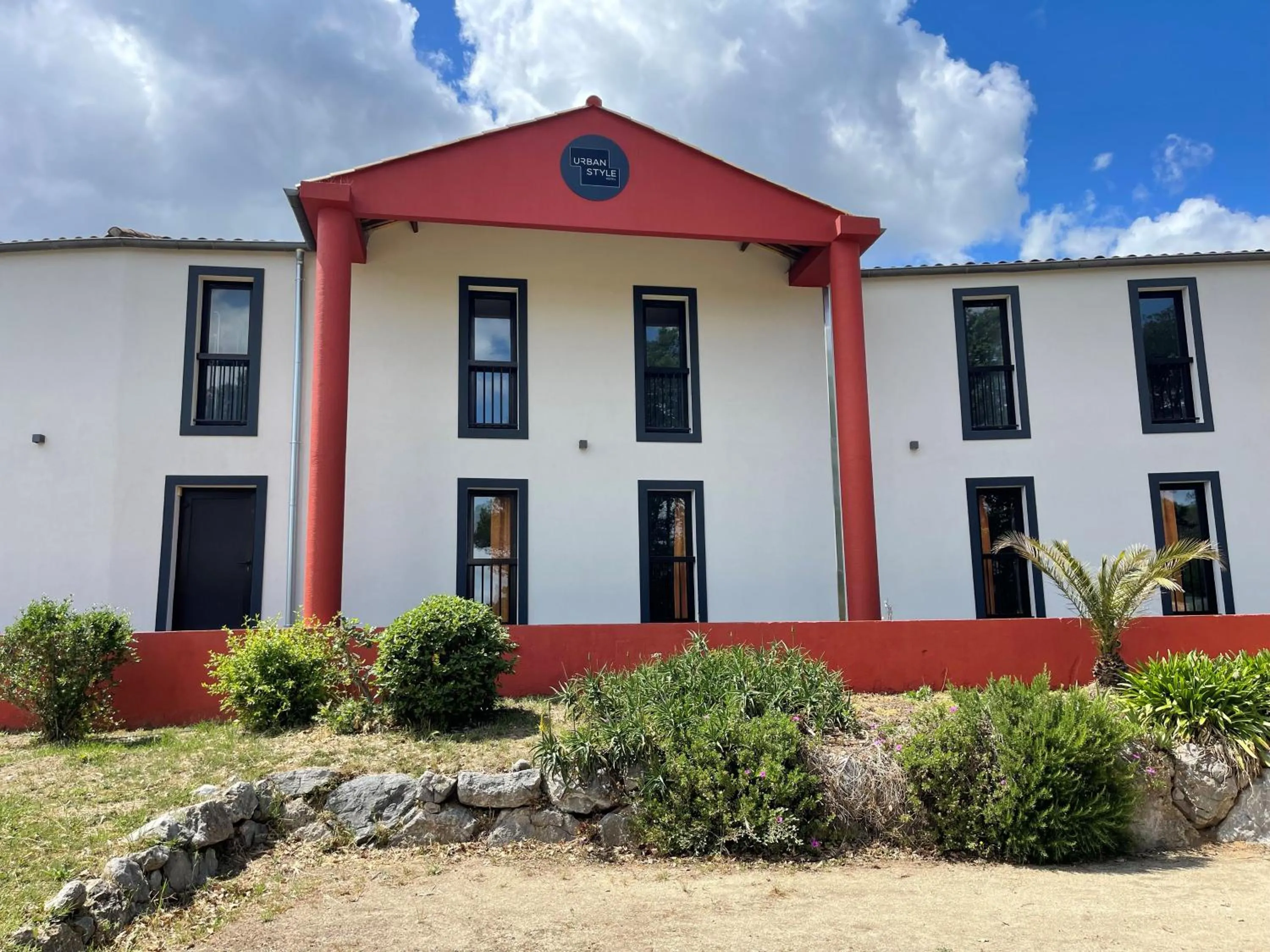 Property building in Urban Style Cannes Mouans-Sartoux