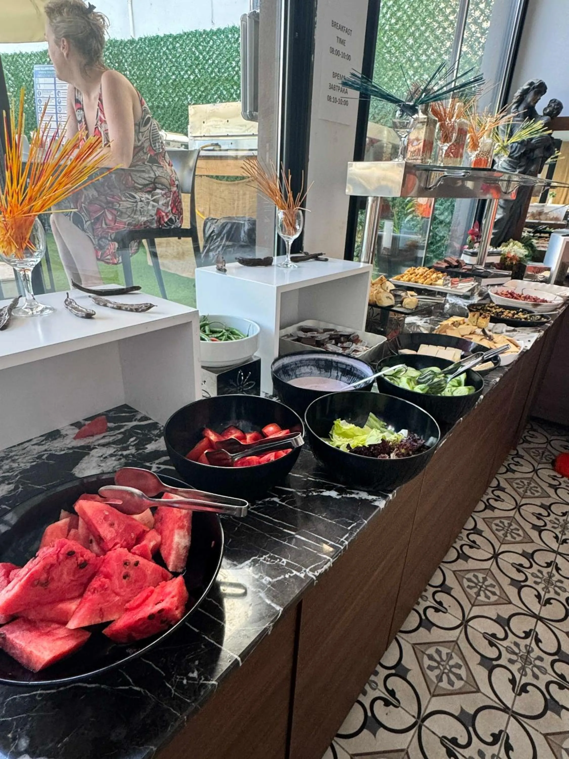 Restaurant/places to eat in Wolf Of The City Hotel & Spa