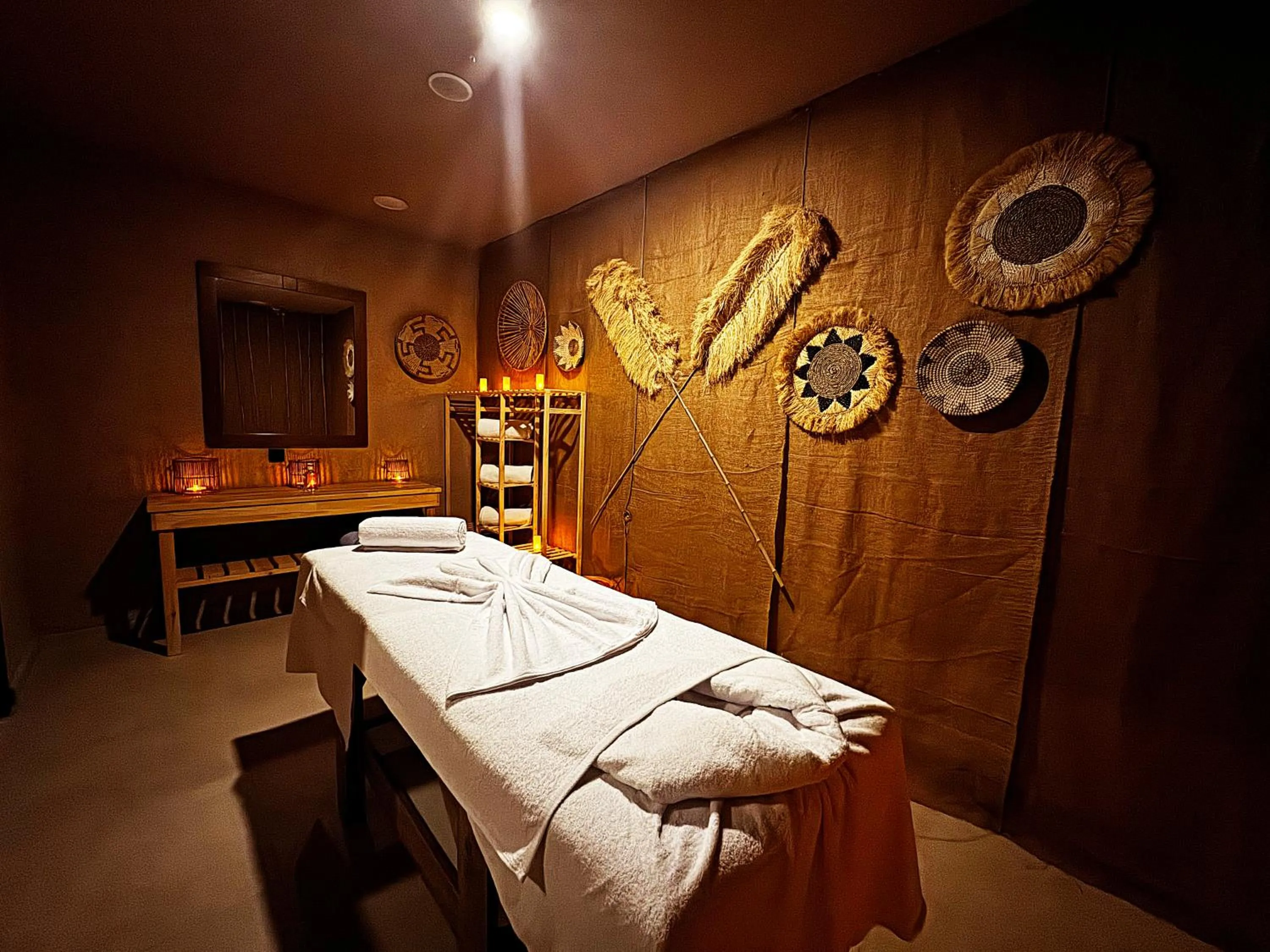 Massage in Wolf Of The City Hotel & Spa