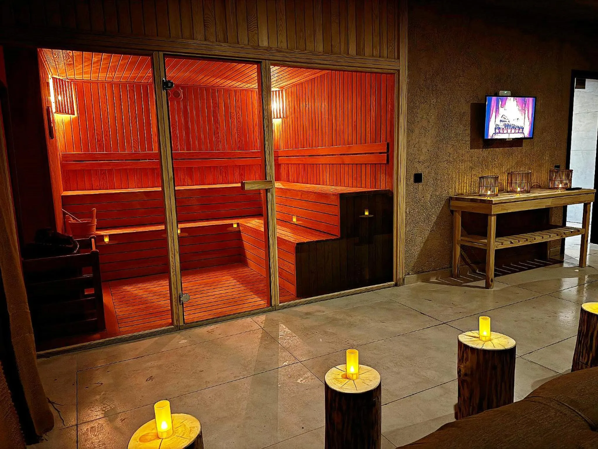 Sauna in Wolf Of The City Hotel & Spa