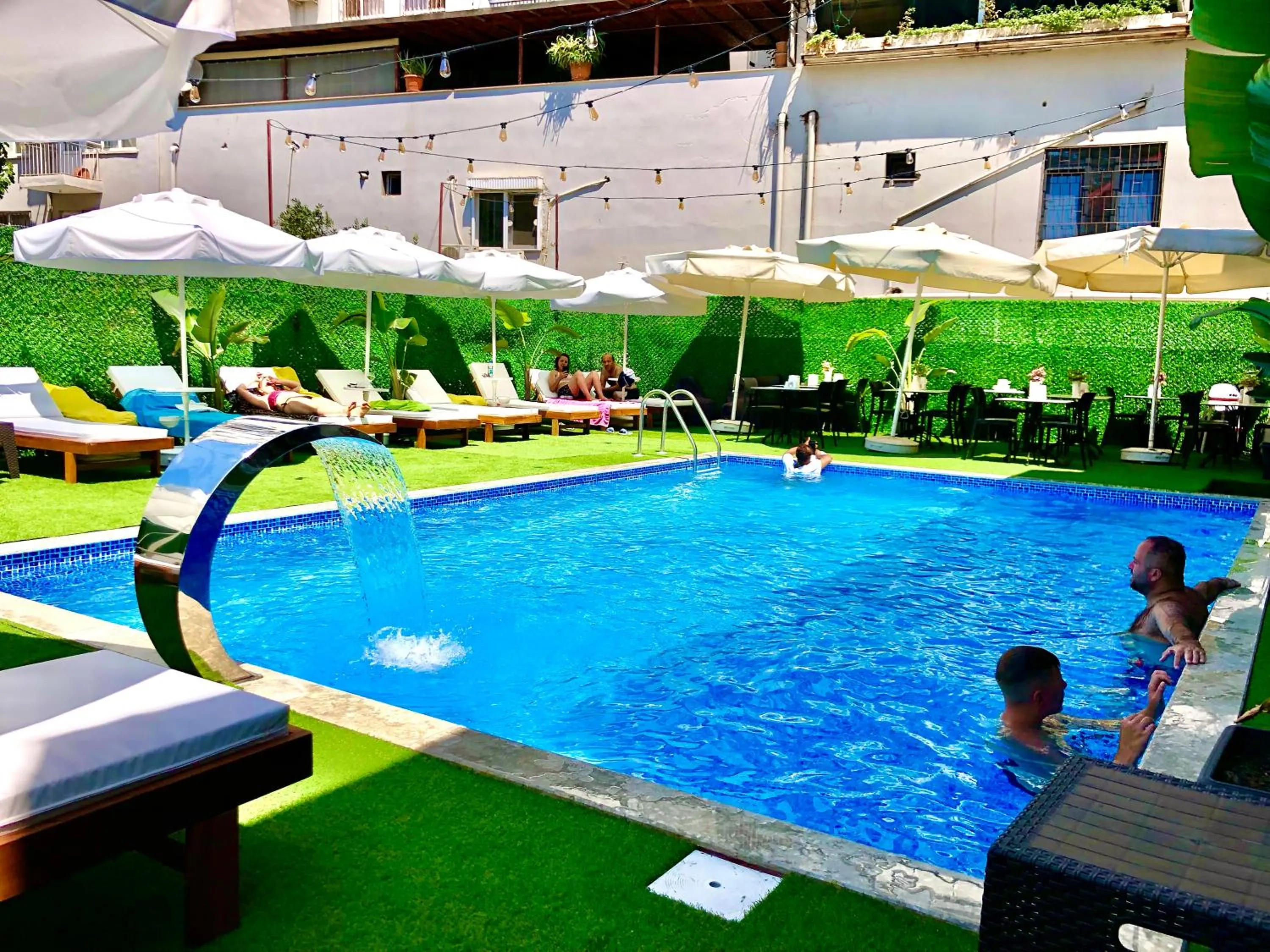 Communal lounge/ TV room in Wolf Of The City Hotel & Spa