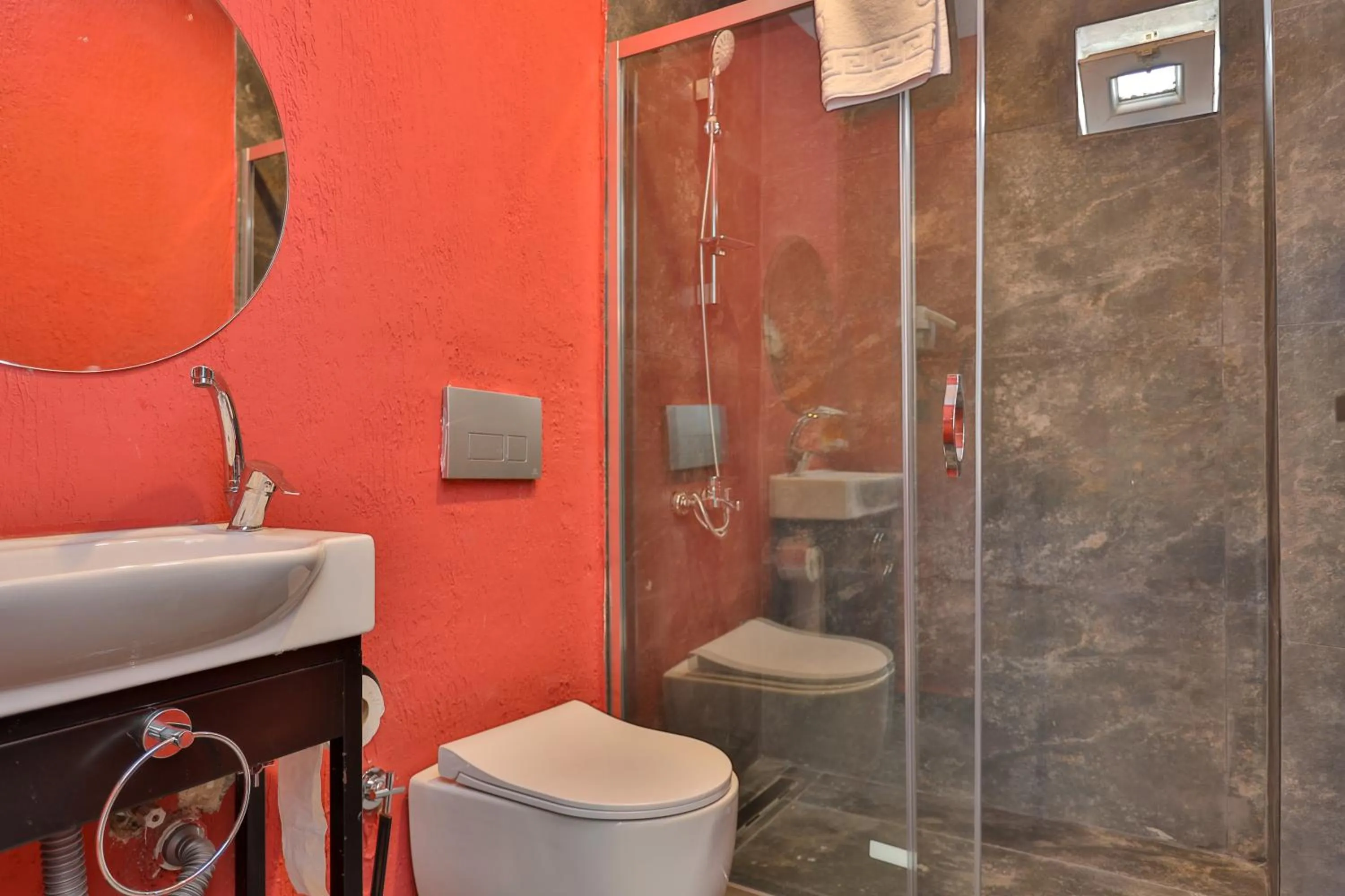 Twin Room in Wolf Of The City Hotel & SPA