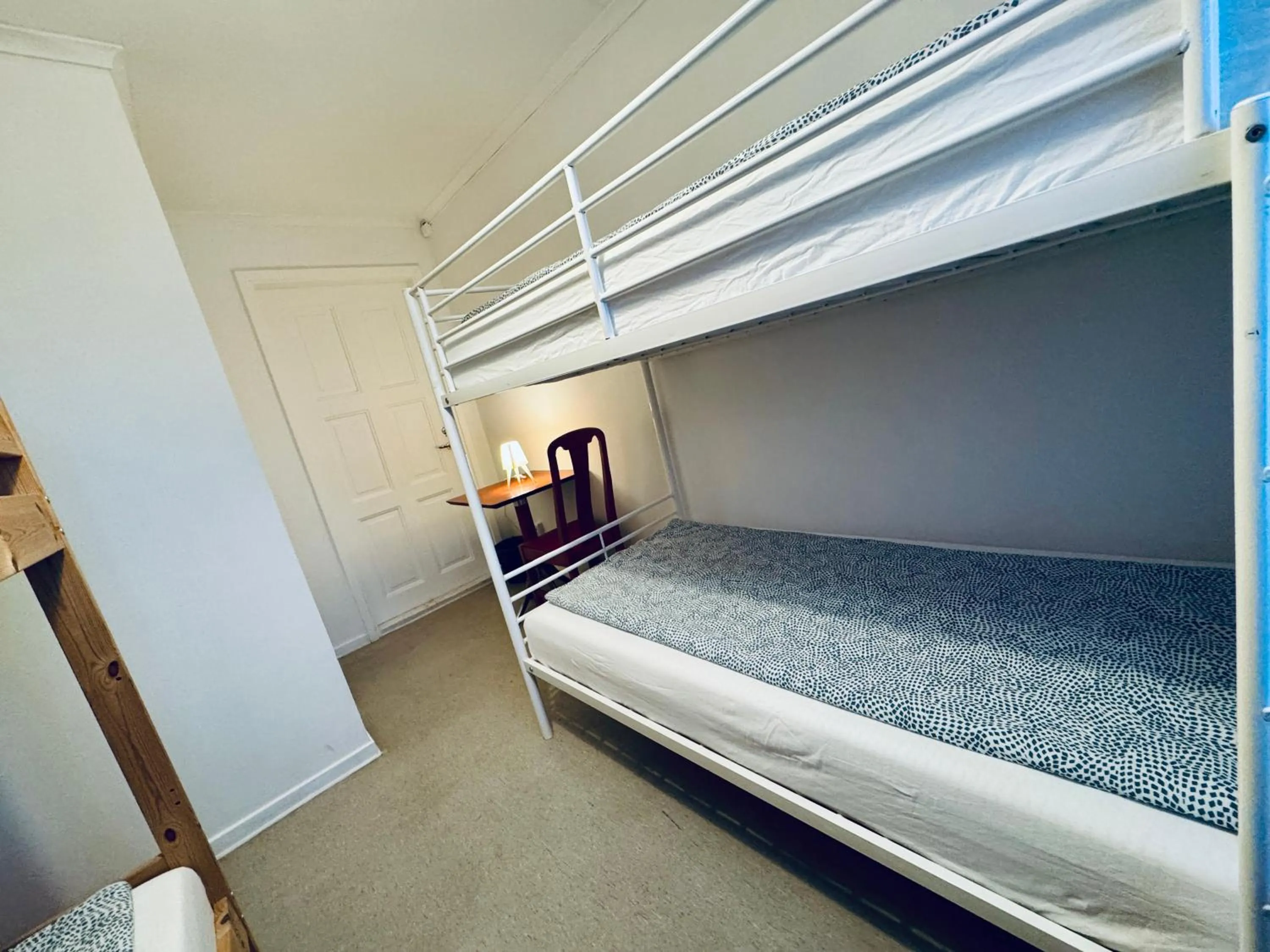 Bed in Hässlebogården Turist & Konferens