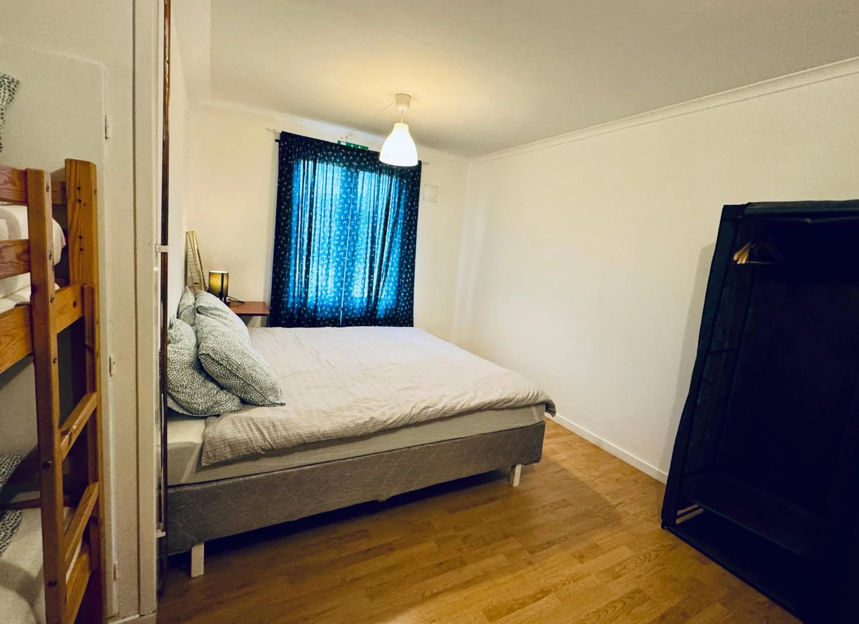 Bed in Hässlebogården Turist & Konferens