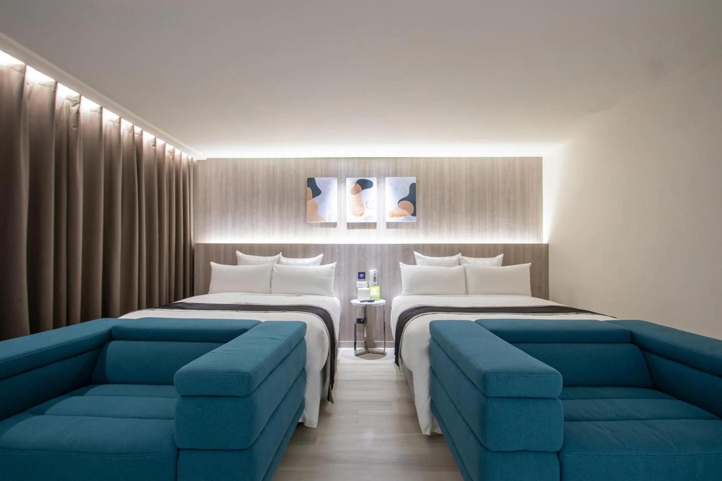 Photo of the whole room, Bed in 168 Motel-Zhongli