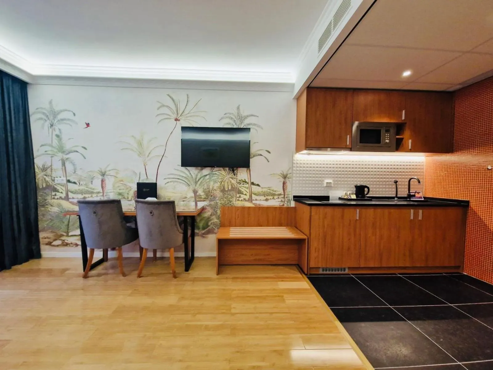 Kitchen or kitchenette in Chasse Residency Hotel