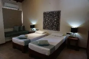 Bedroom, Bed in Sevanagama