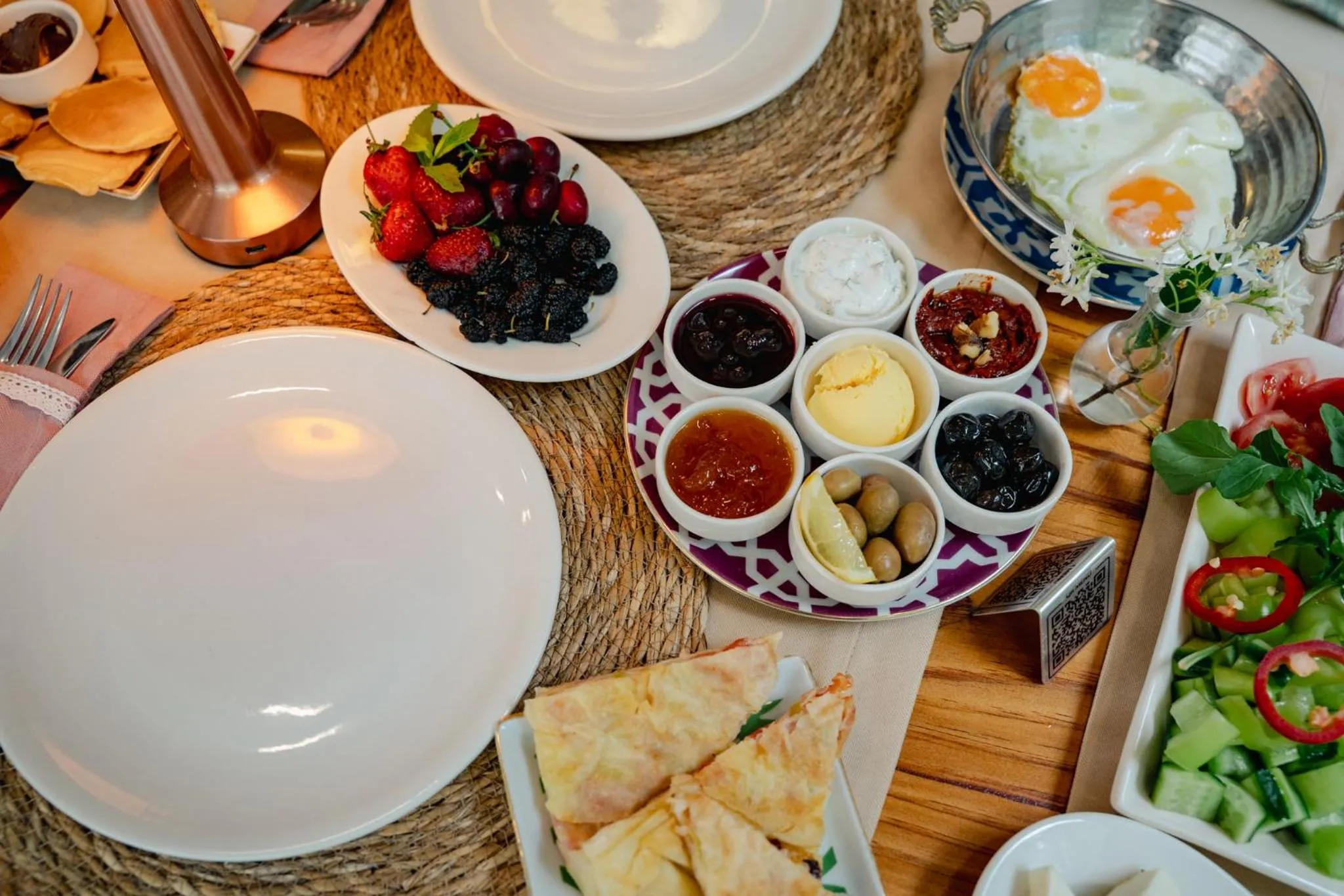 Breakfast in Cunda ILIOS