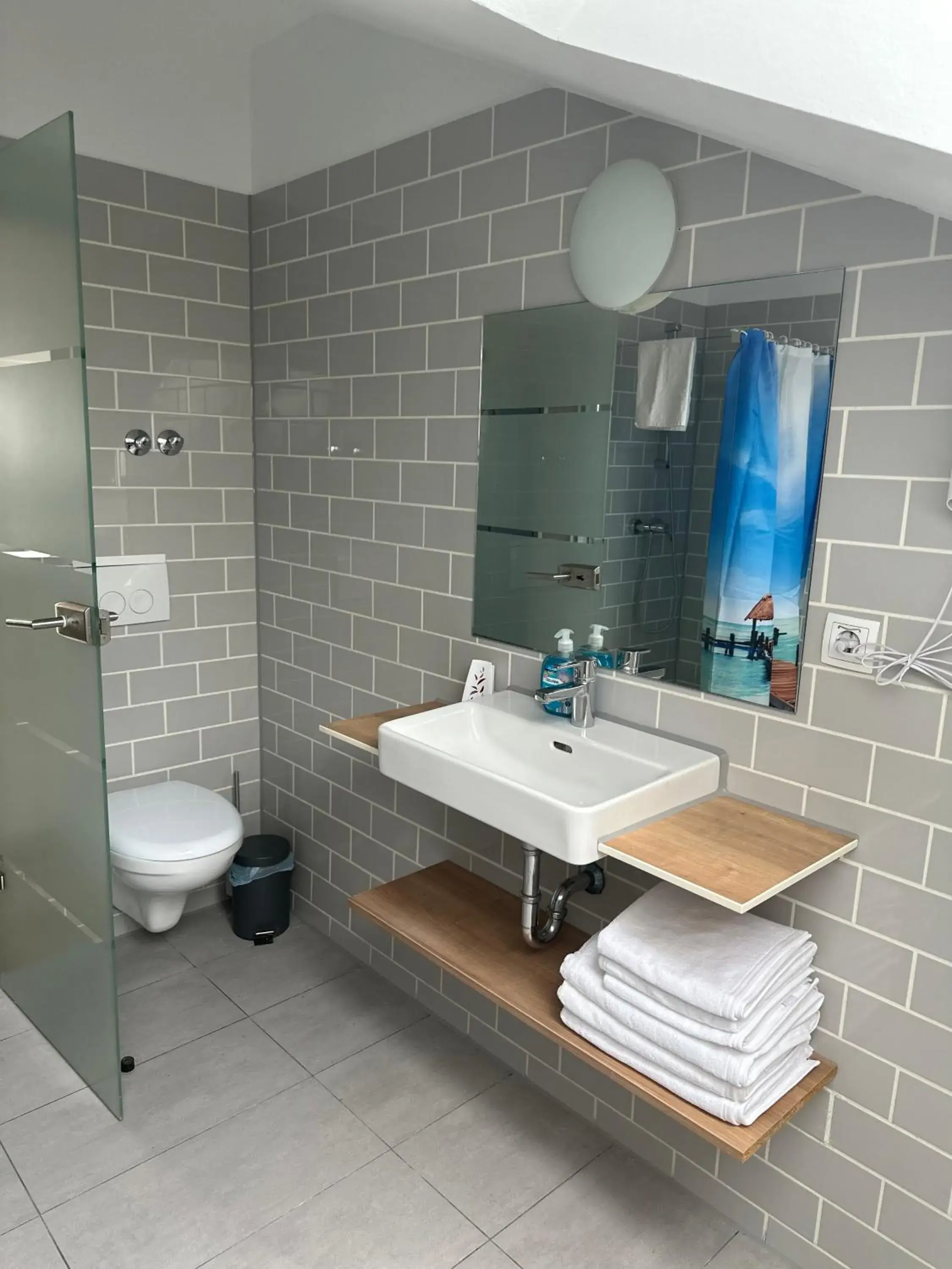 Quadruple Room with Bathroom in Hotel Fly ´ In Quadruple Room with Bathroom in Hotel Fly ´ In