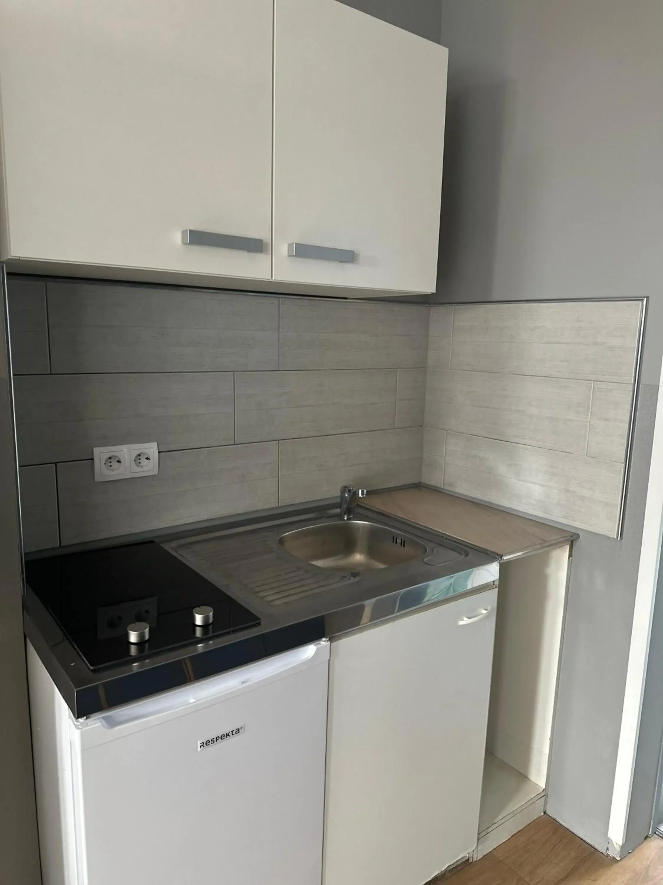 Quadruple Room with Bathroom in Hotel Fly ´ In Quadruple Room with Bathroom in Hotel Fly ´ In