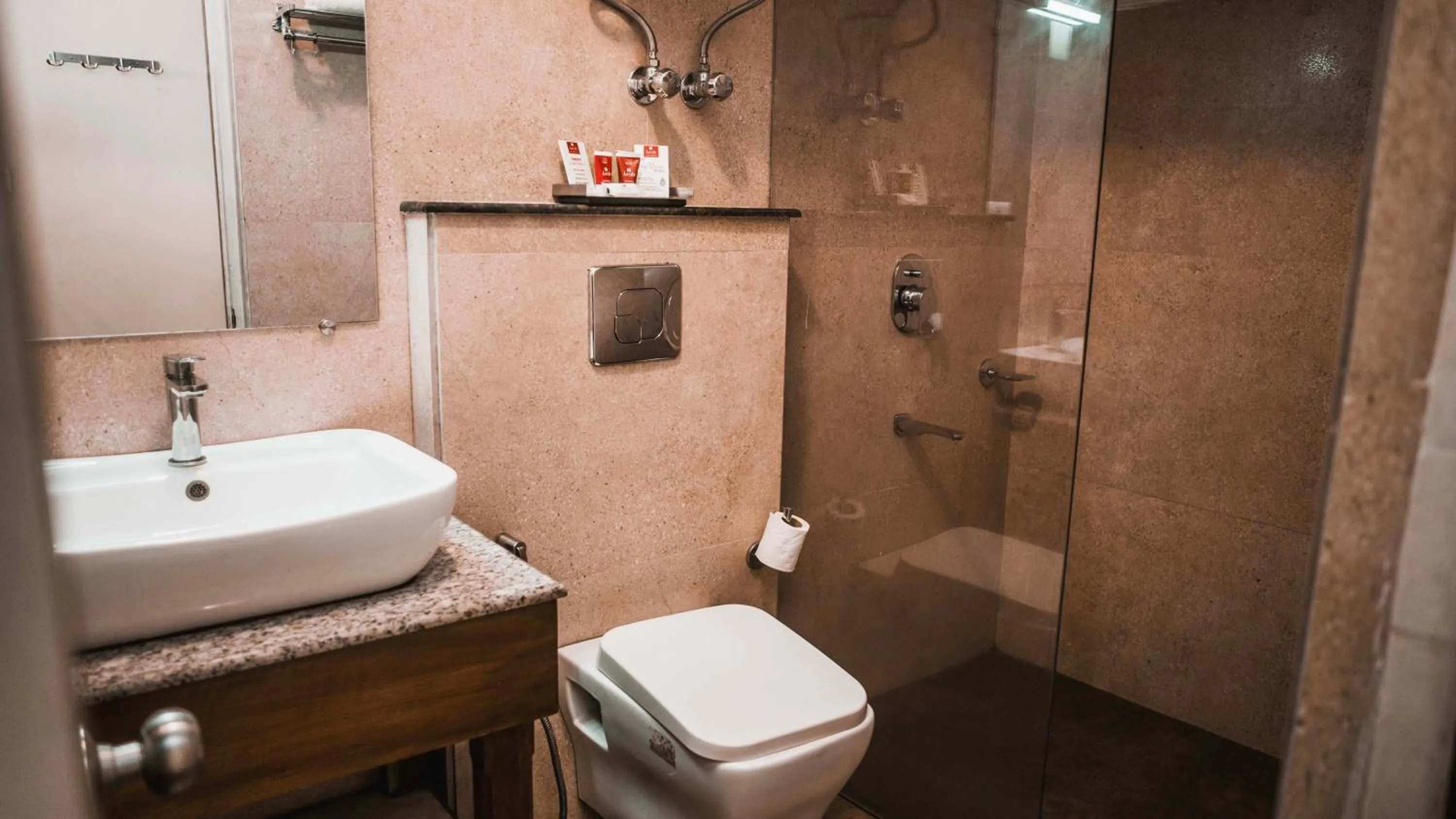 Toilet in Orchid Lords Eco Inn Gangtok