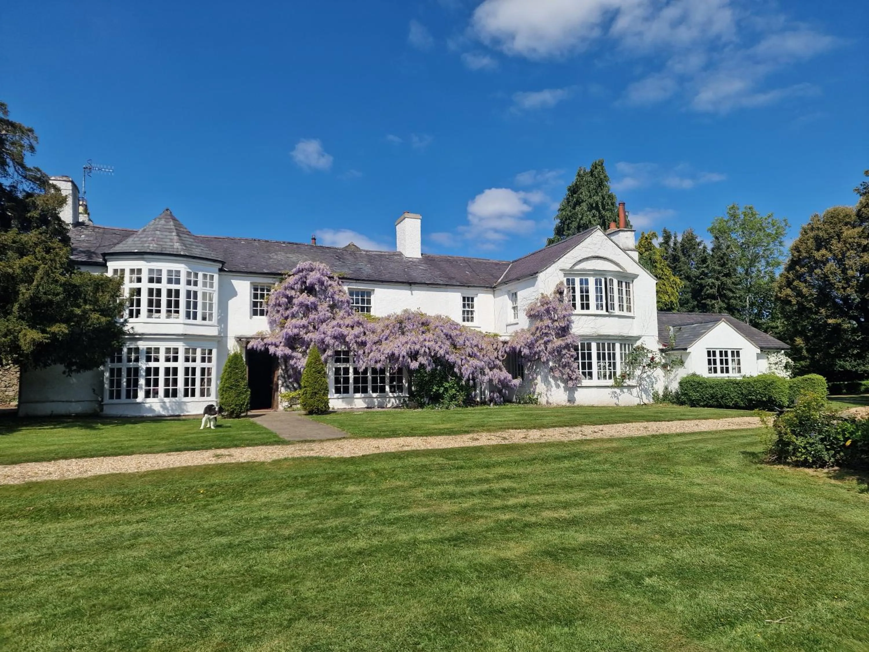 Property building in Glyn Isa Country House luxury self catering accommodation