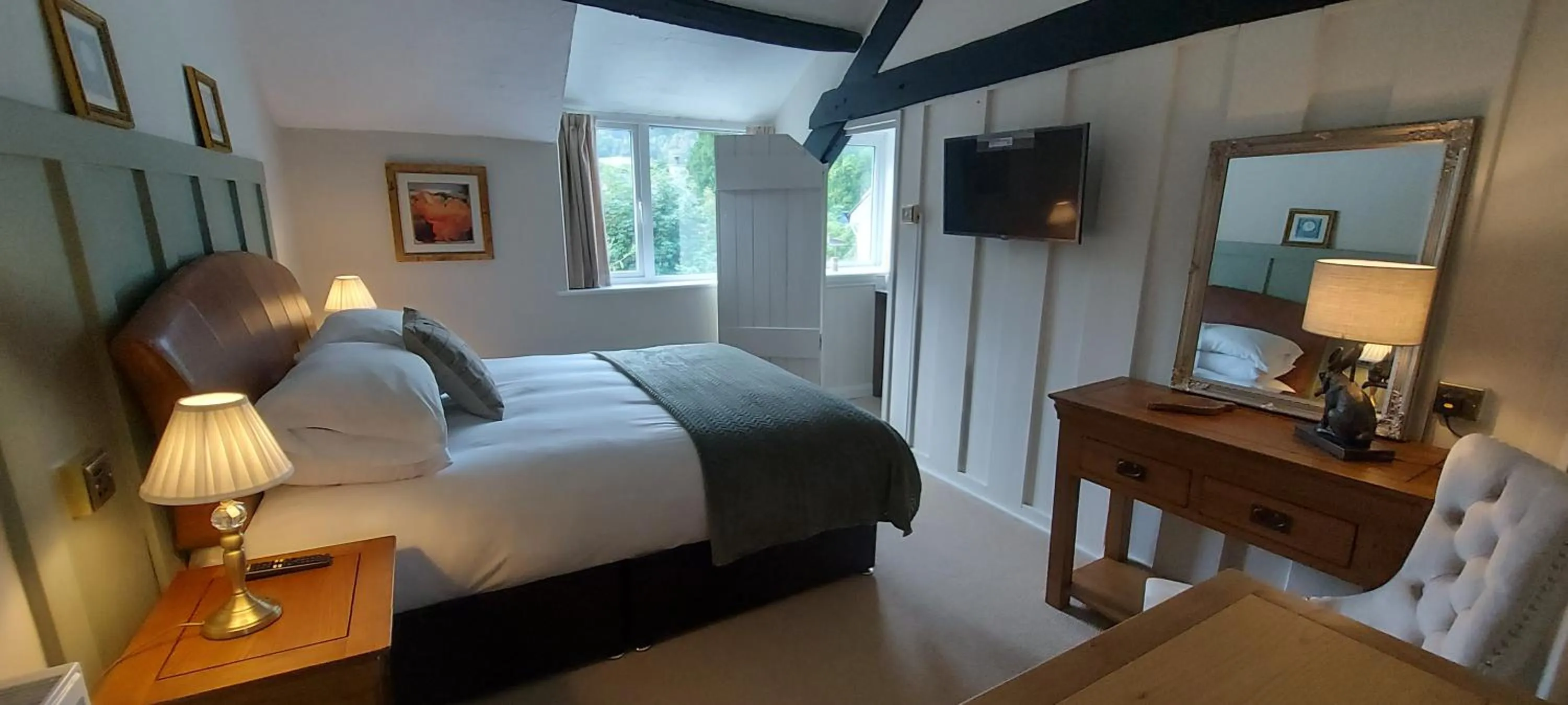 Bedroom, Bed in Glyn Isa Country House luxury self catering accommodation