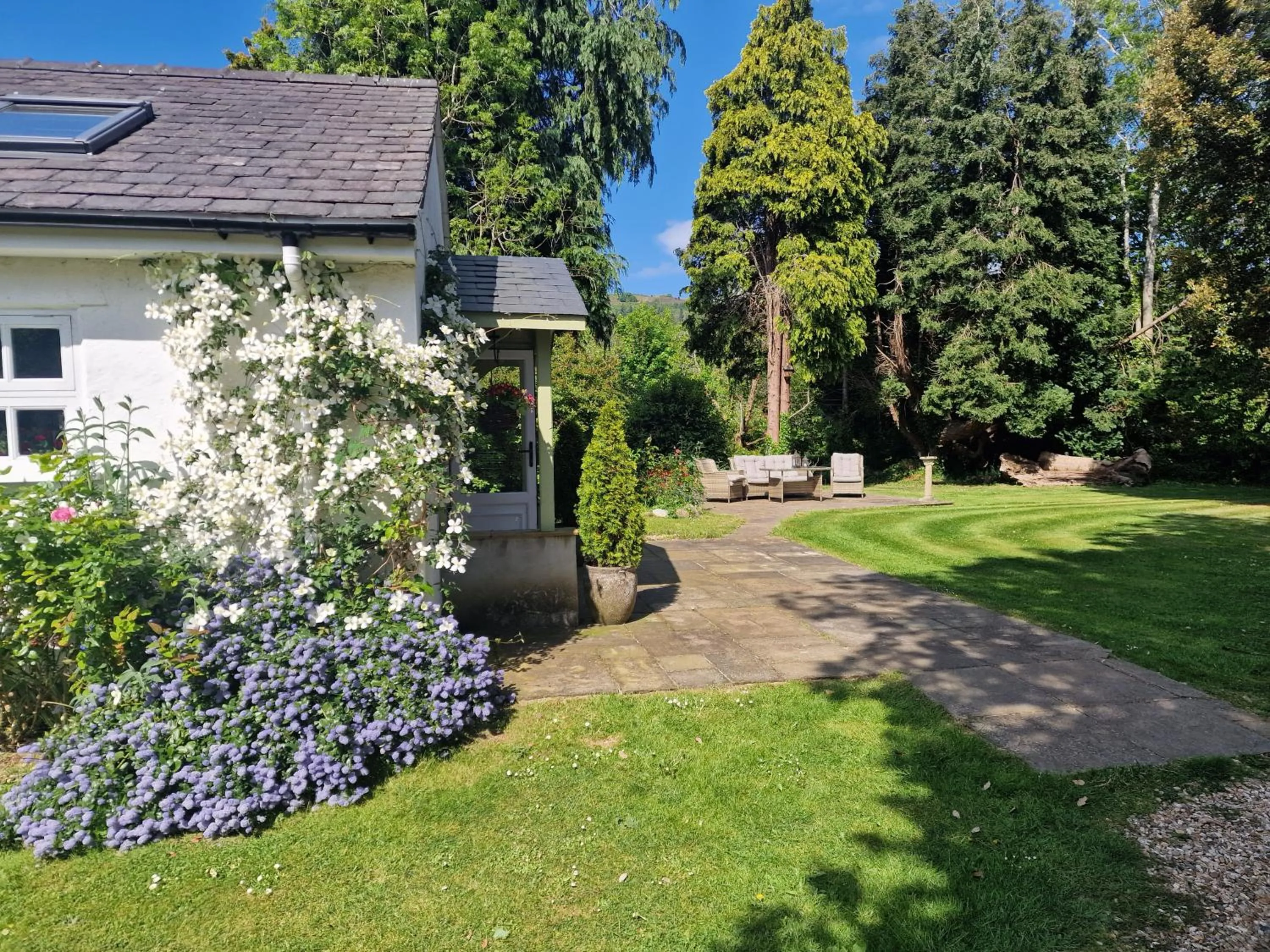 Garden in Glyn Isa Country House luxury self catering accommodation