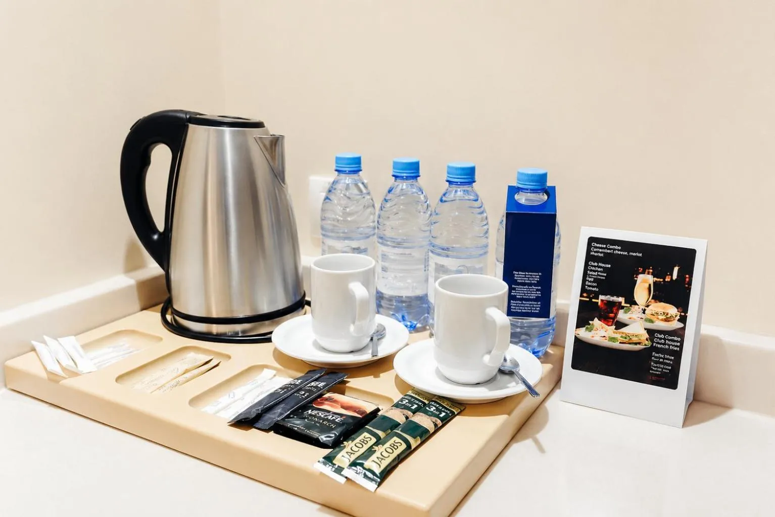 Coffee/tea facilities in Hayat Hospitality Oskemen